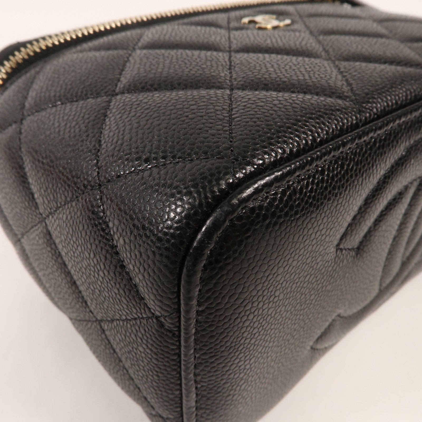 CHANEL 牛皮皮革Chain Shoulder金扣鏈帶肩背袋