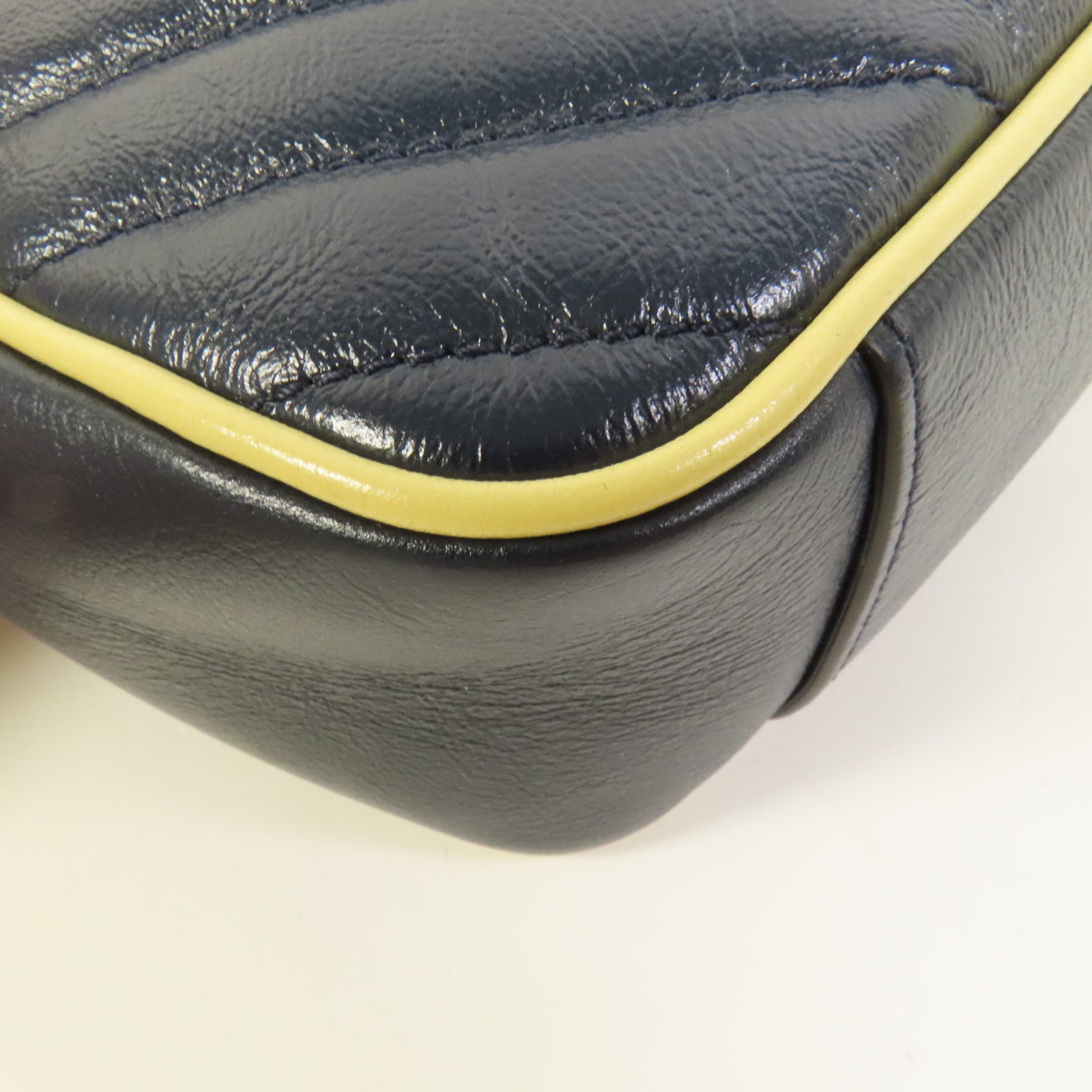 GUCCI 【激減優惠】GG Marmont Shoulder Bag鏈帶肩背袋
