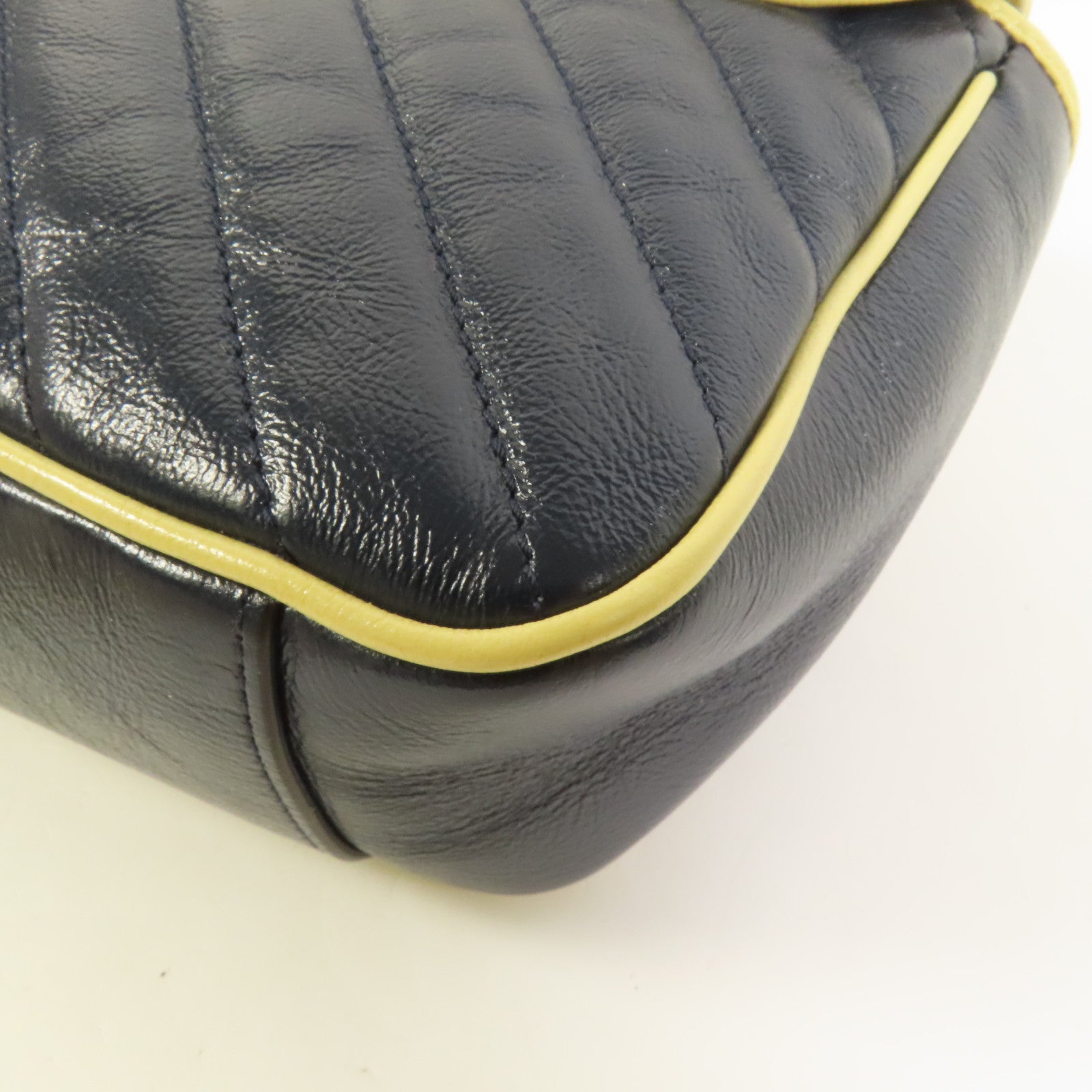 GUCCI 【激減優惠】GG Marmont Shoulder Bag鏈帶肩背袋