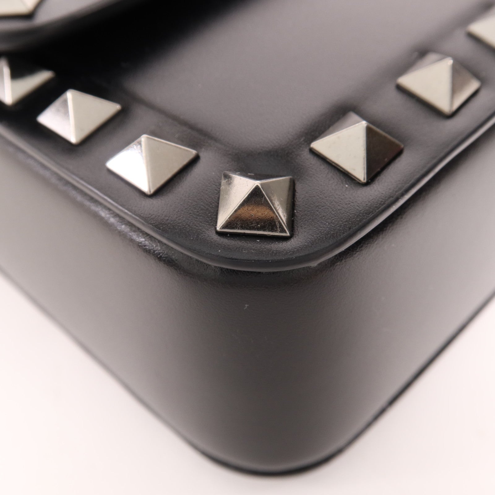 Valentino 牛皮皮革Shoulder Bag銀扣肩背袋