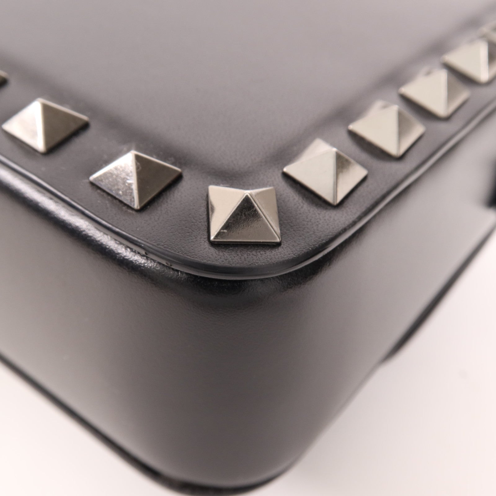 Valentino 牛皮皮革Shoulder Bag銀扣肩背袋