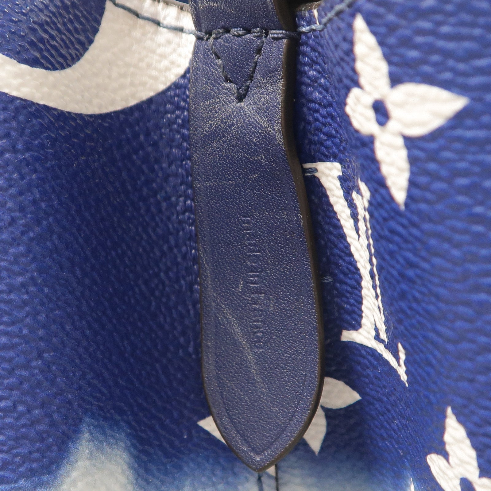 LOUIS VUITTON Monogram Escale NeoNoe MM銀扣肩背袋