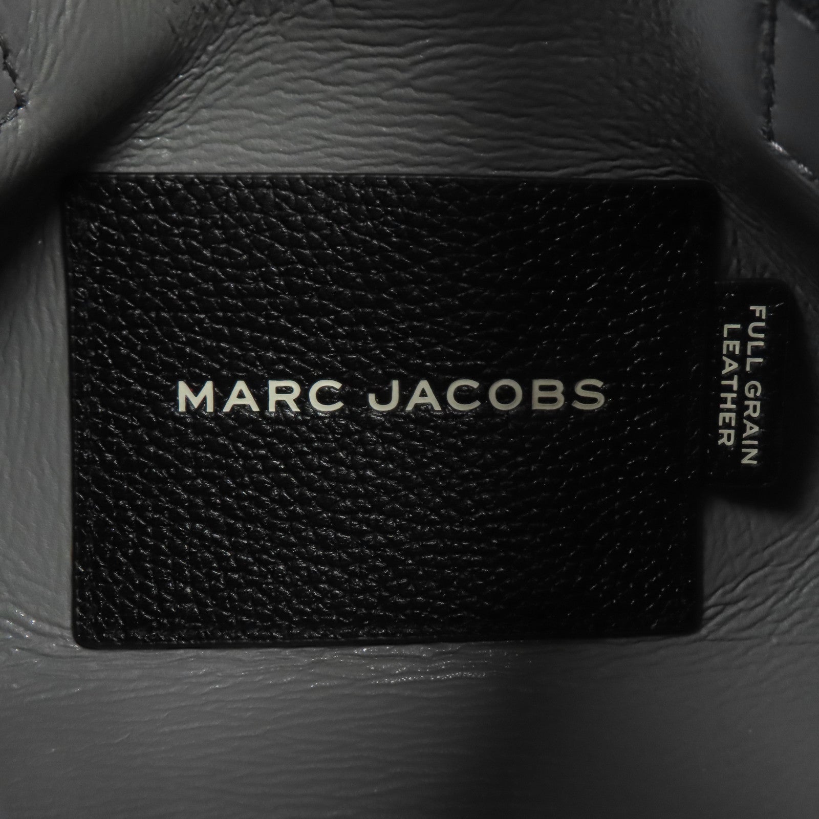 MARC JACOBS 牛皮皮革The Duffle Bag金扣肩背袋黑色