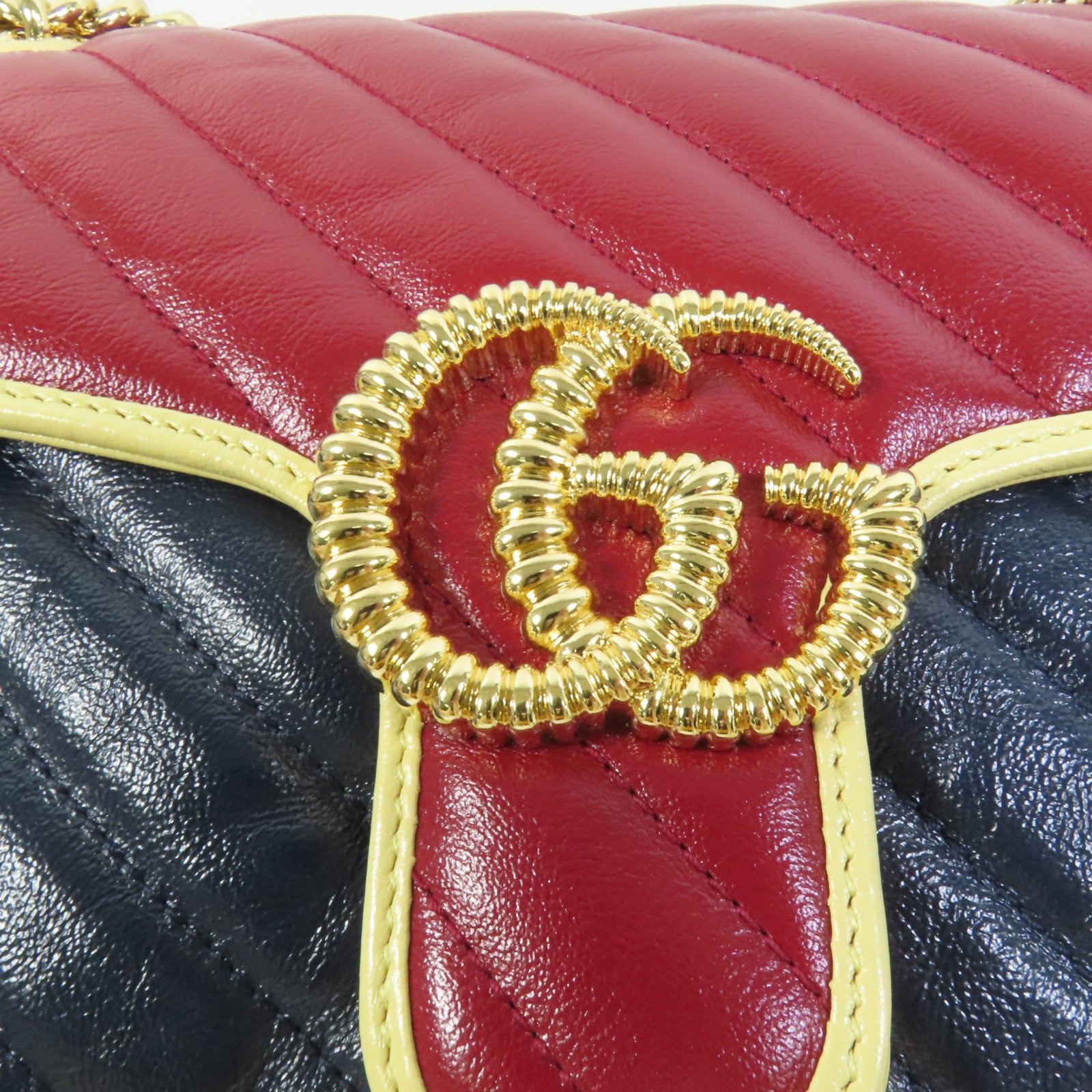 GUCCI 【激減優惠】GG Marmont Shoulder Bag鏈帶肩背袋