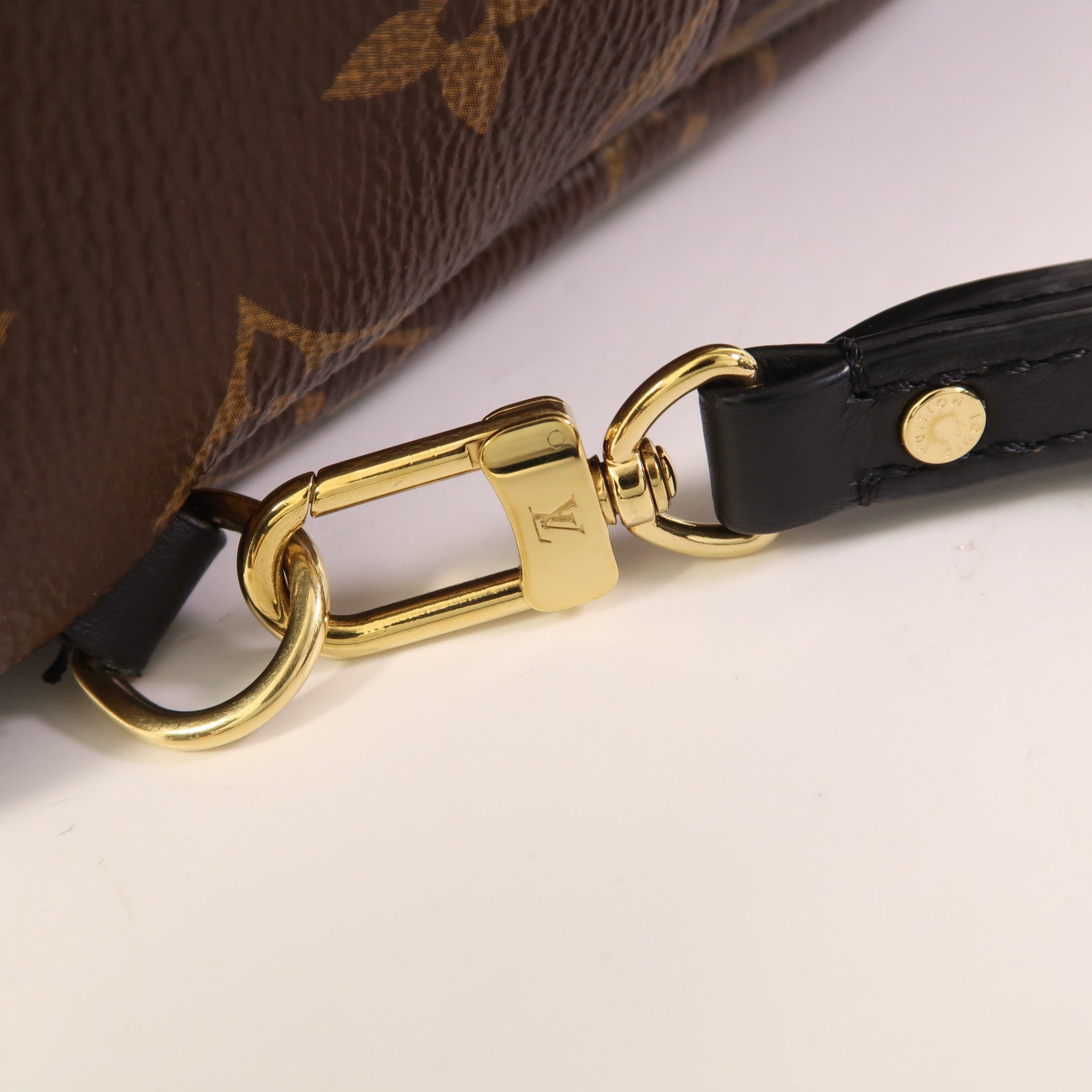 LOUIS VUITTON 【激減優惠】Monogram Palm Springs Mini金扣背包