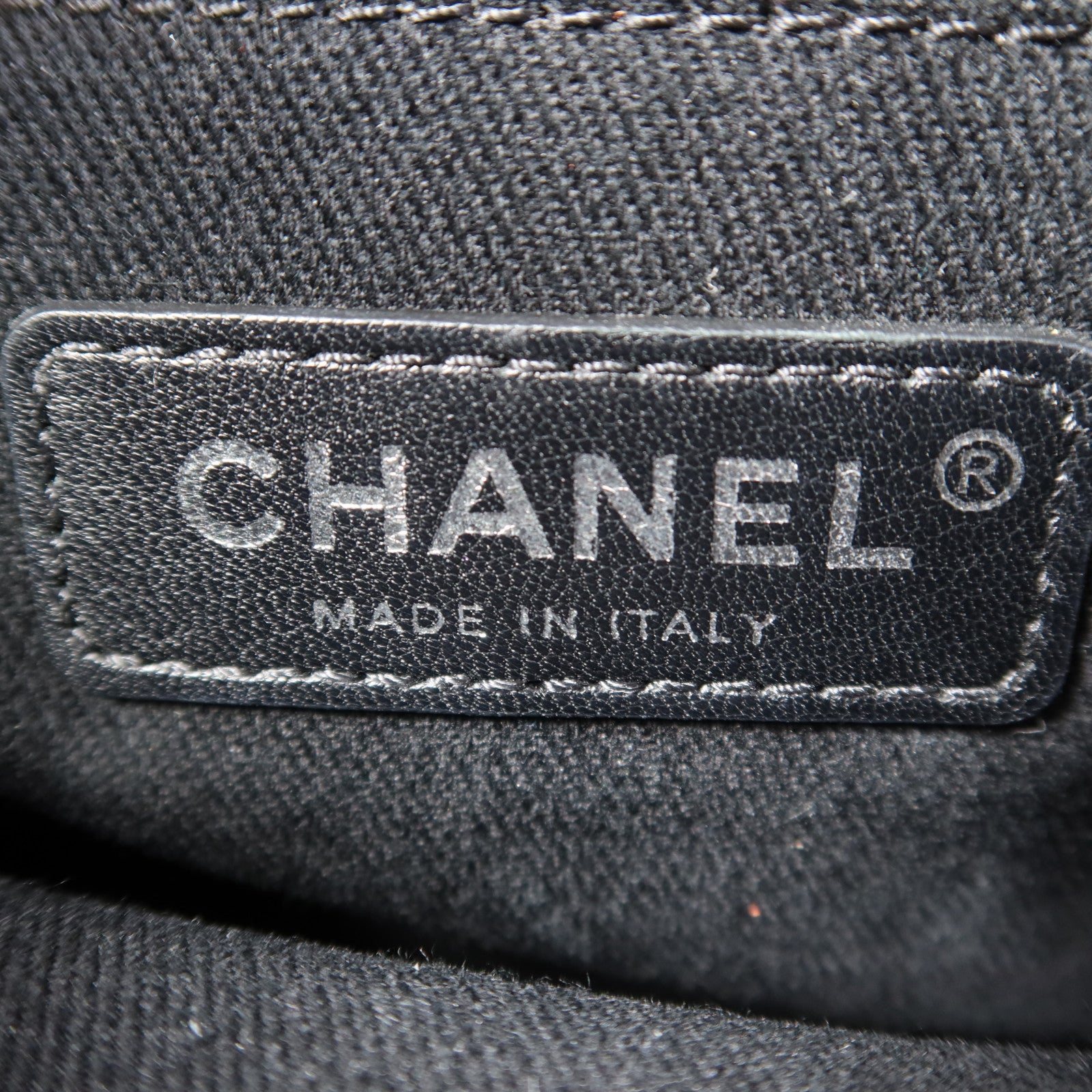 CHANEL 牛皮皮革Chain Shoulder銀扣肩背袋