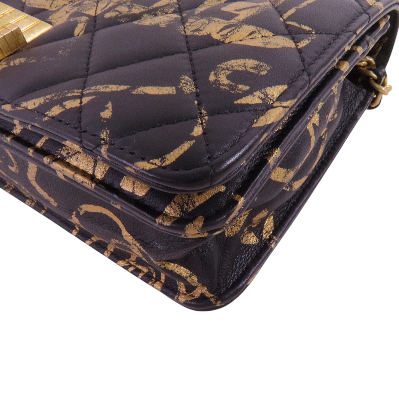 CHANEL 牛皮皮革WOC Wallet On Chain金扣鏈帶肩背袋