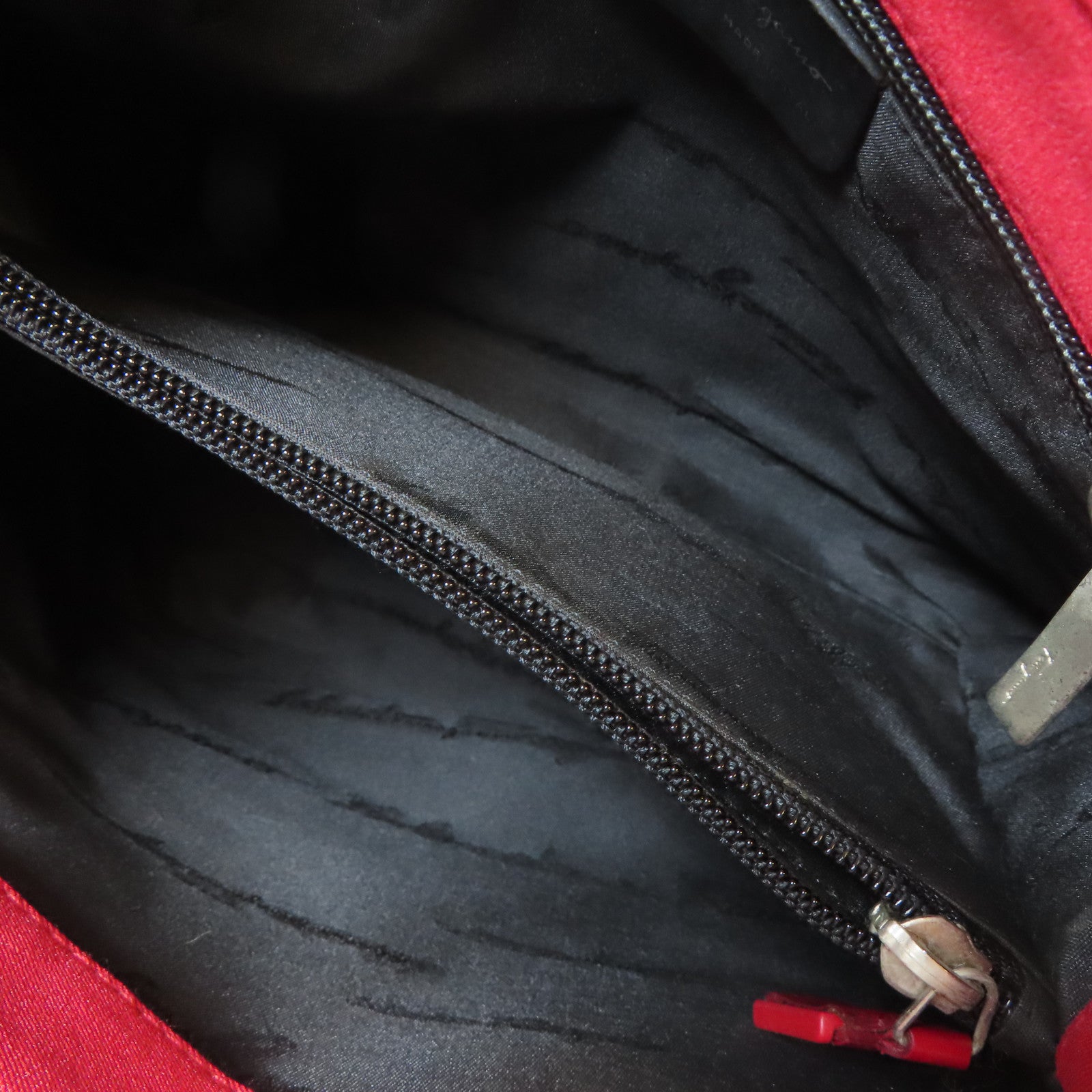 Salvatore Ferragamo 帆布Shoulder Bag銀扣肩背袋紅色