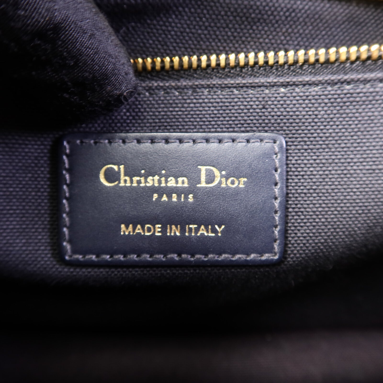Dior 帆布Montaigne 30肩背袋
