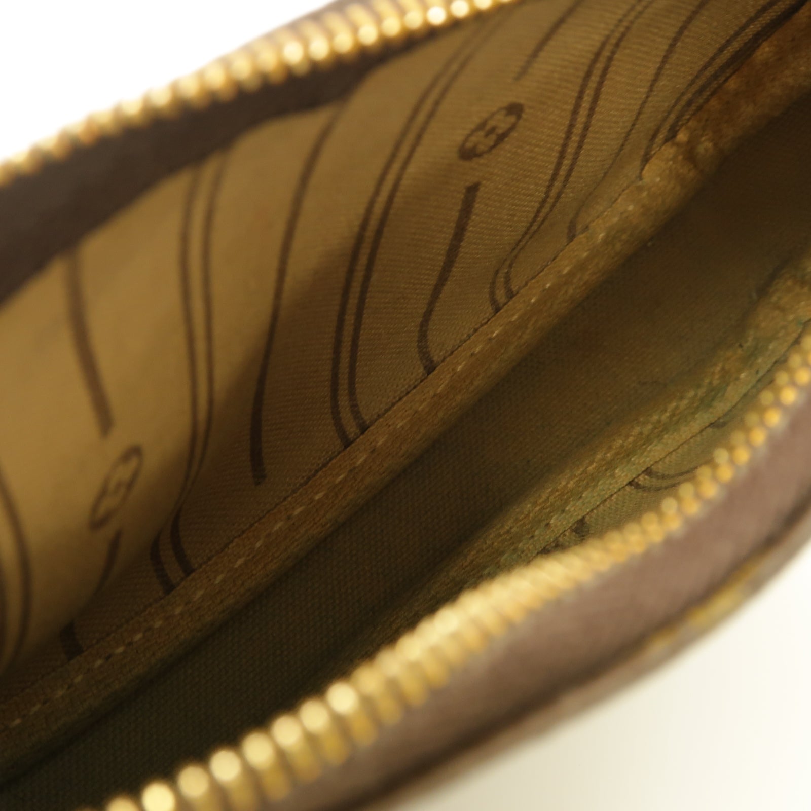 LOUIS VUITTON 【激減優惠】Monogram Mini Pochette Accessoires金扣手拿包啡色