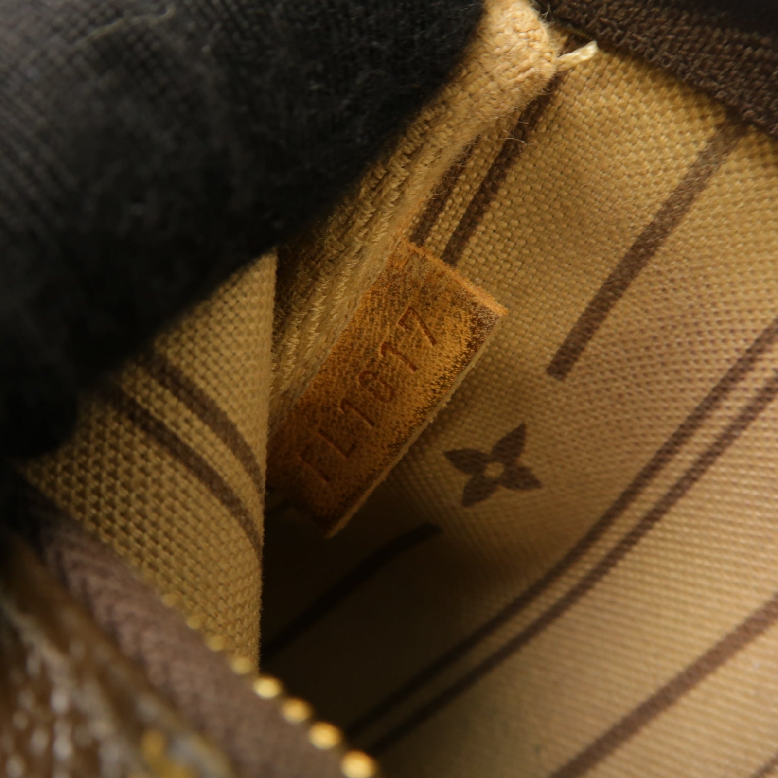 LOUIS VUITTON 【激減優惠】Monogram Mini Pochette Accessoires金扣手拿包啡色