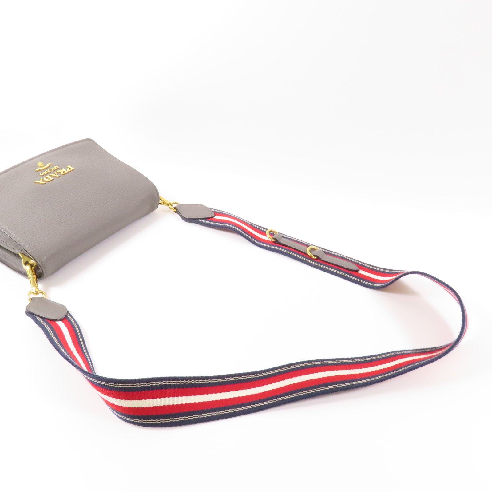 PRADA 牛皮皮革Shoulder Bag金扣肩背袋