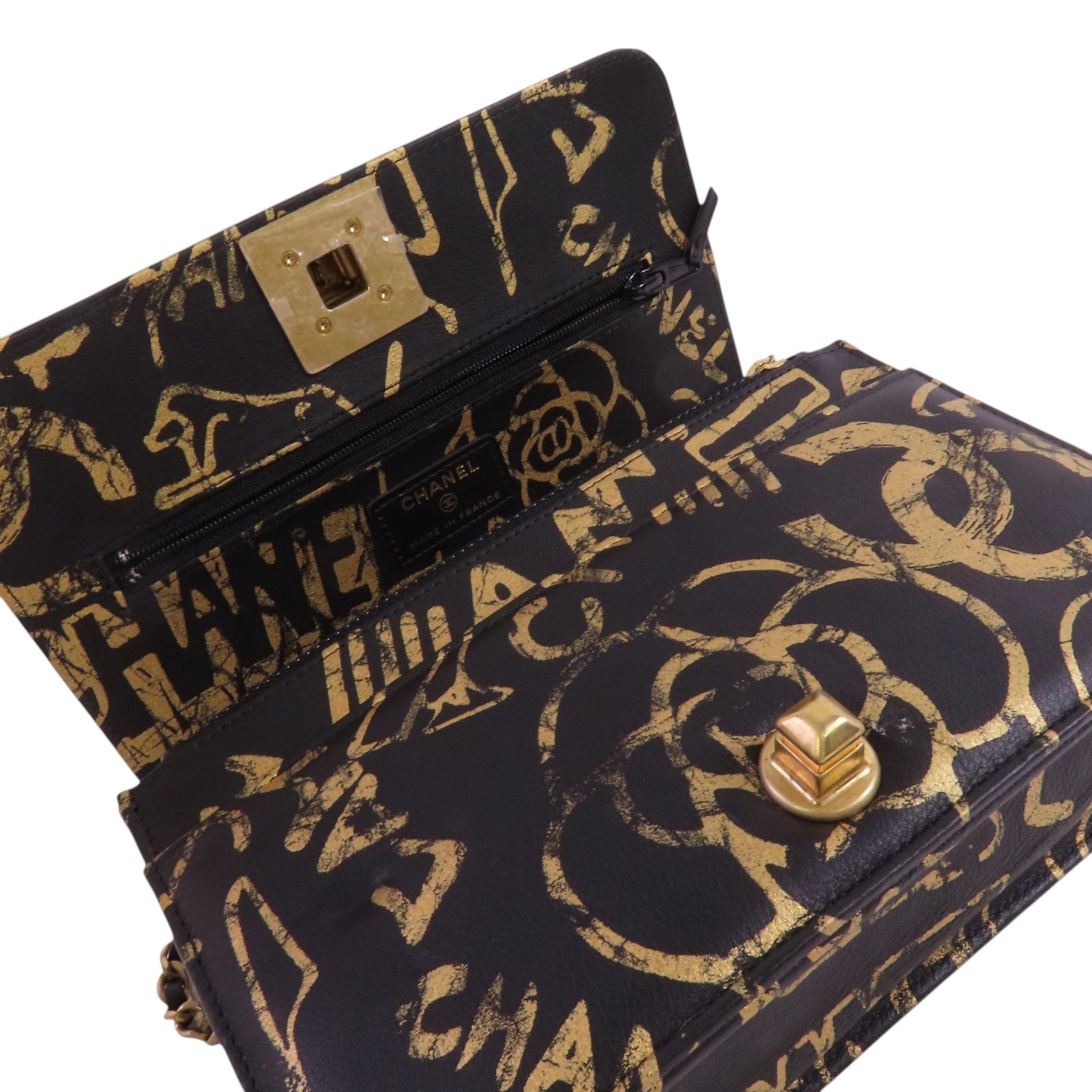 CHANEL 牛皮皮革WOC Wallet On Chain金扣鏈帶肩背袋