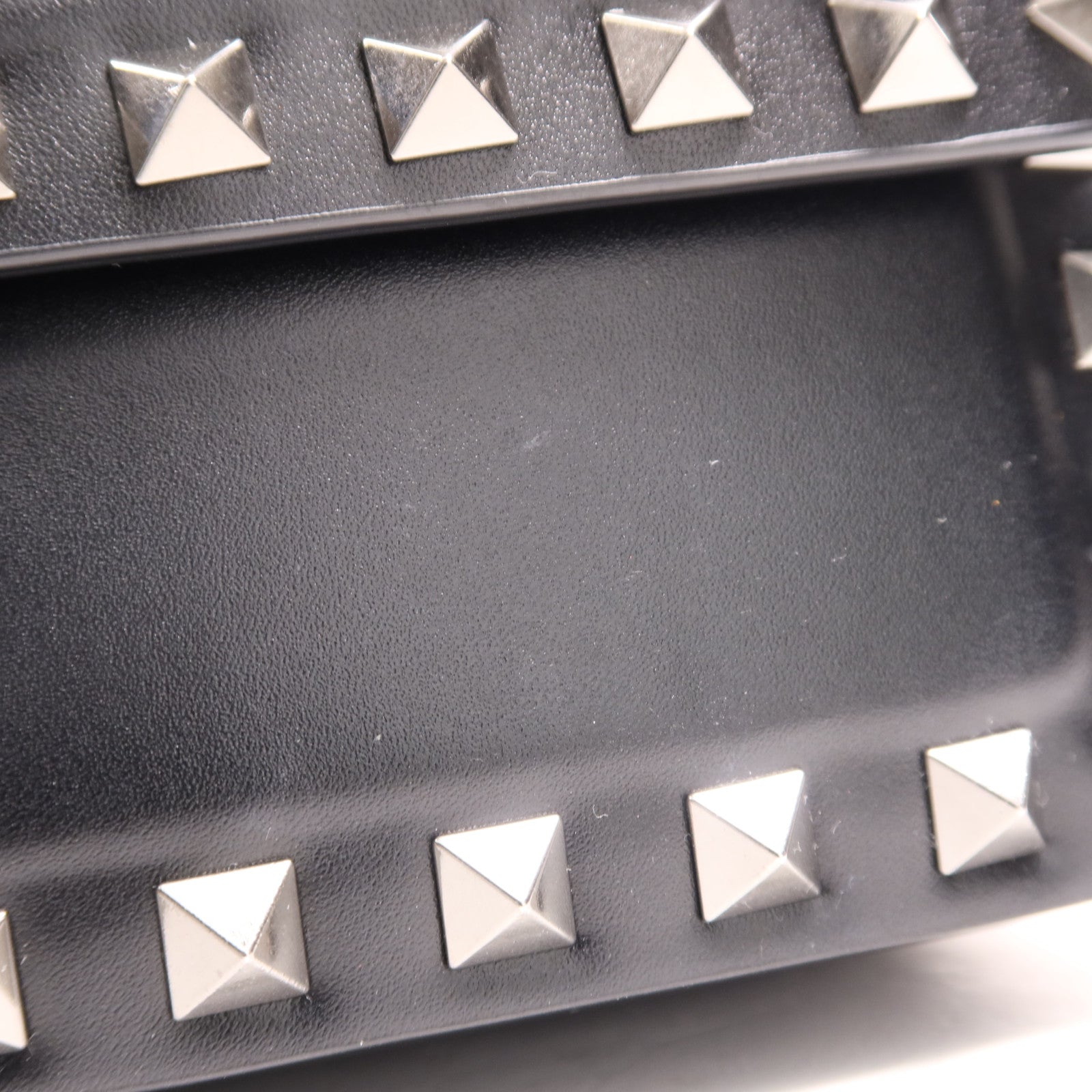 Valentino 牛皮皮革Shoulder Bag銀扣肩背袋