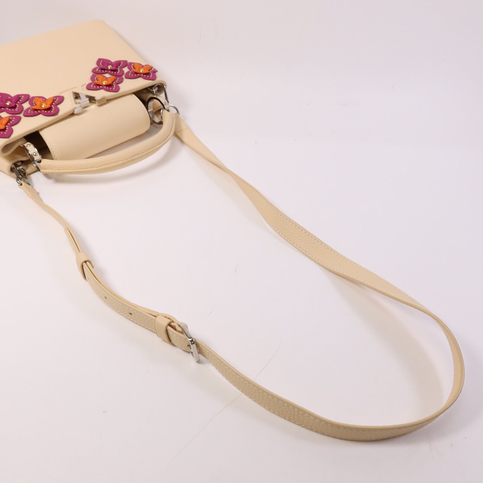 LOUIS VUITTON 【激減優惠】Taurillon Capucines BB銀扣手挽肩背兩用袋