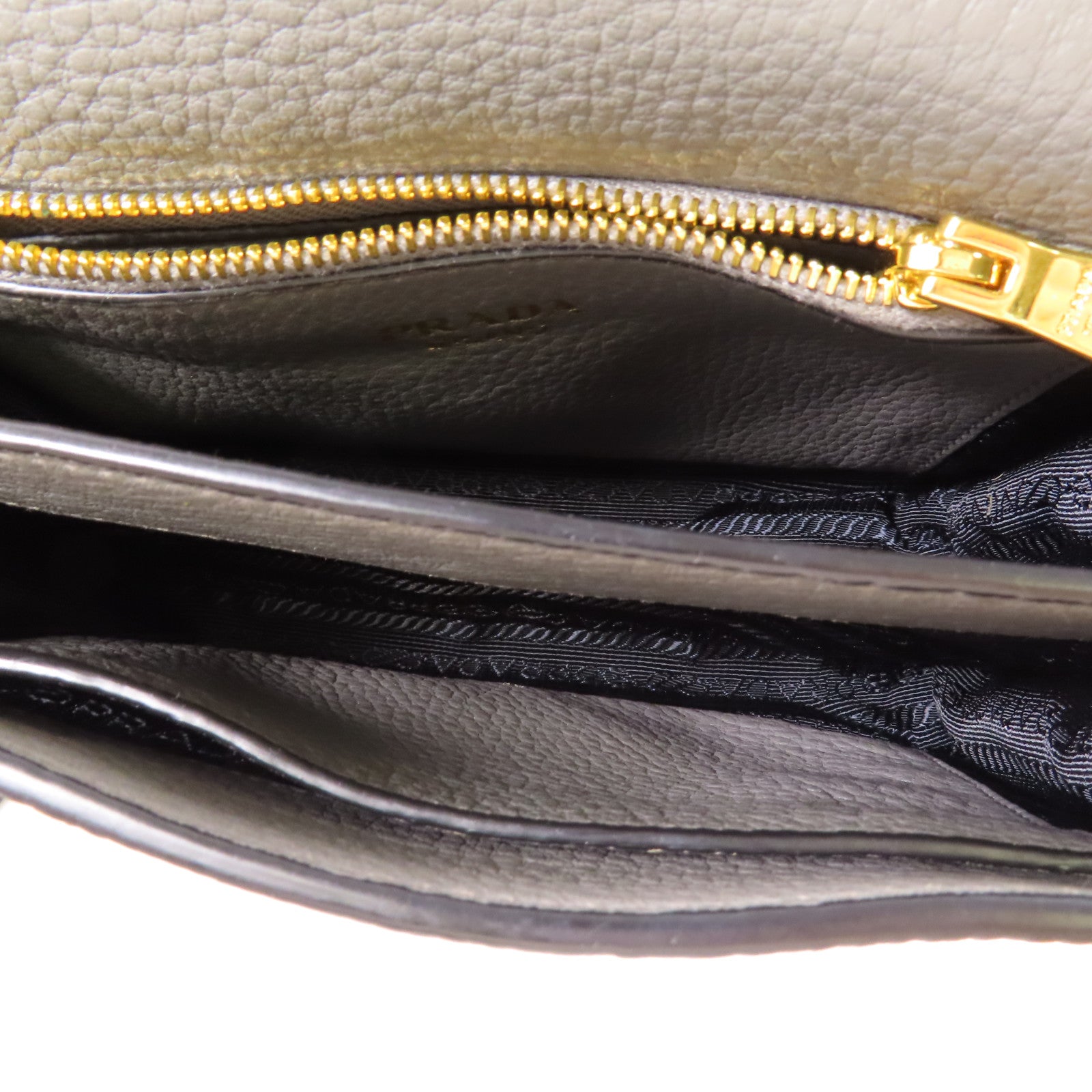PRADA 牛皮皮革Shoulder Bag金扣肩背袋