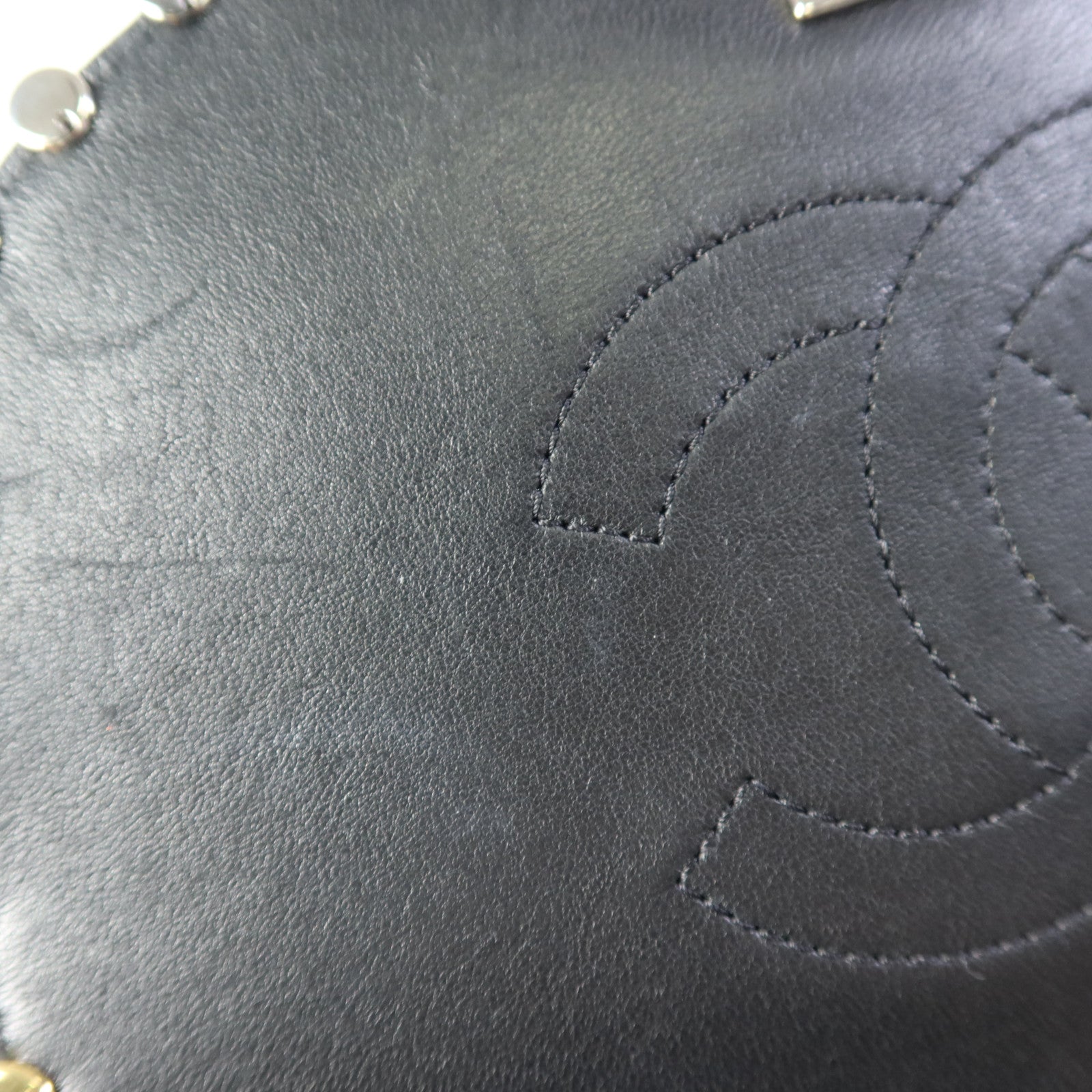 CHANEL 牛皮皮革Chain Shoulder銀扣肩背袋