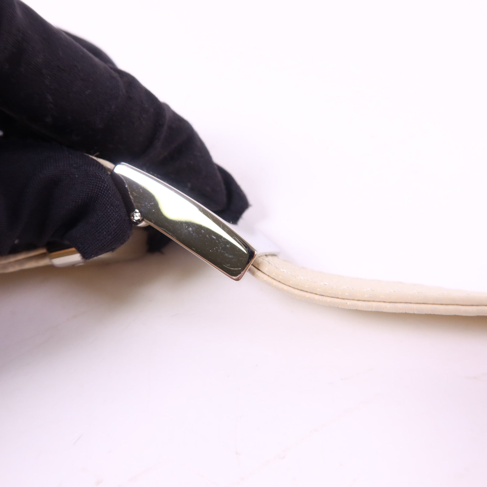 CHANEL 牛皮皮革Shoulder Bag銀扣肩背袋