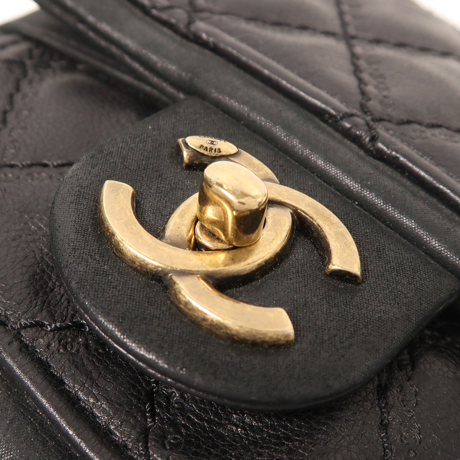 CHANEL 牛皮皮革Chain Shoulder金扣鏈帶肩背袋