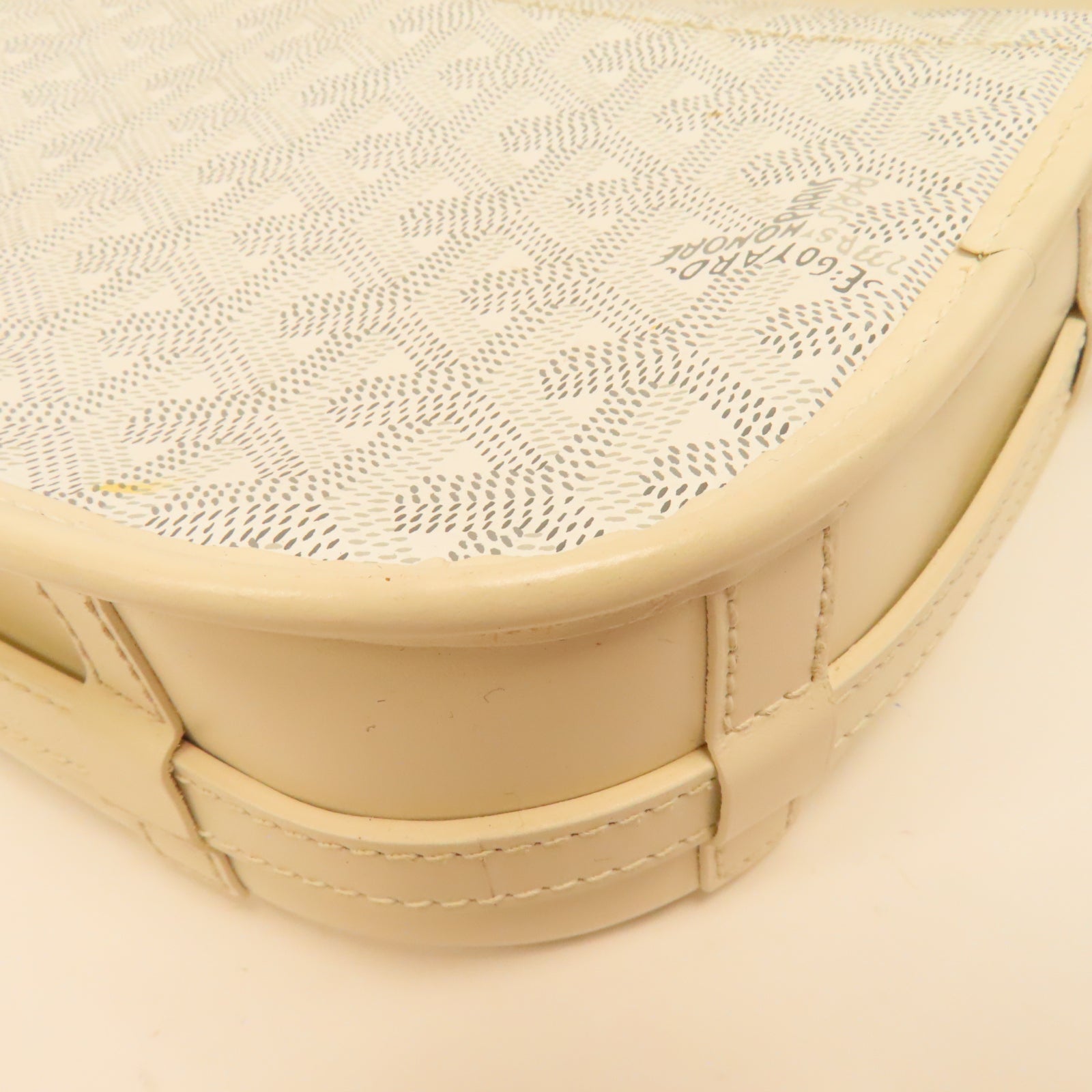 GOYARD 帆布Belvedere PM銀扣肩背袋白色