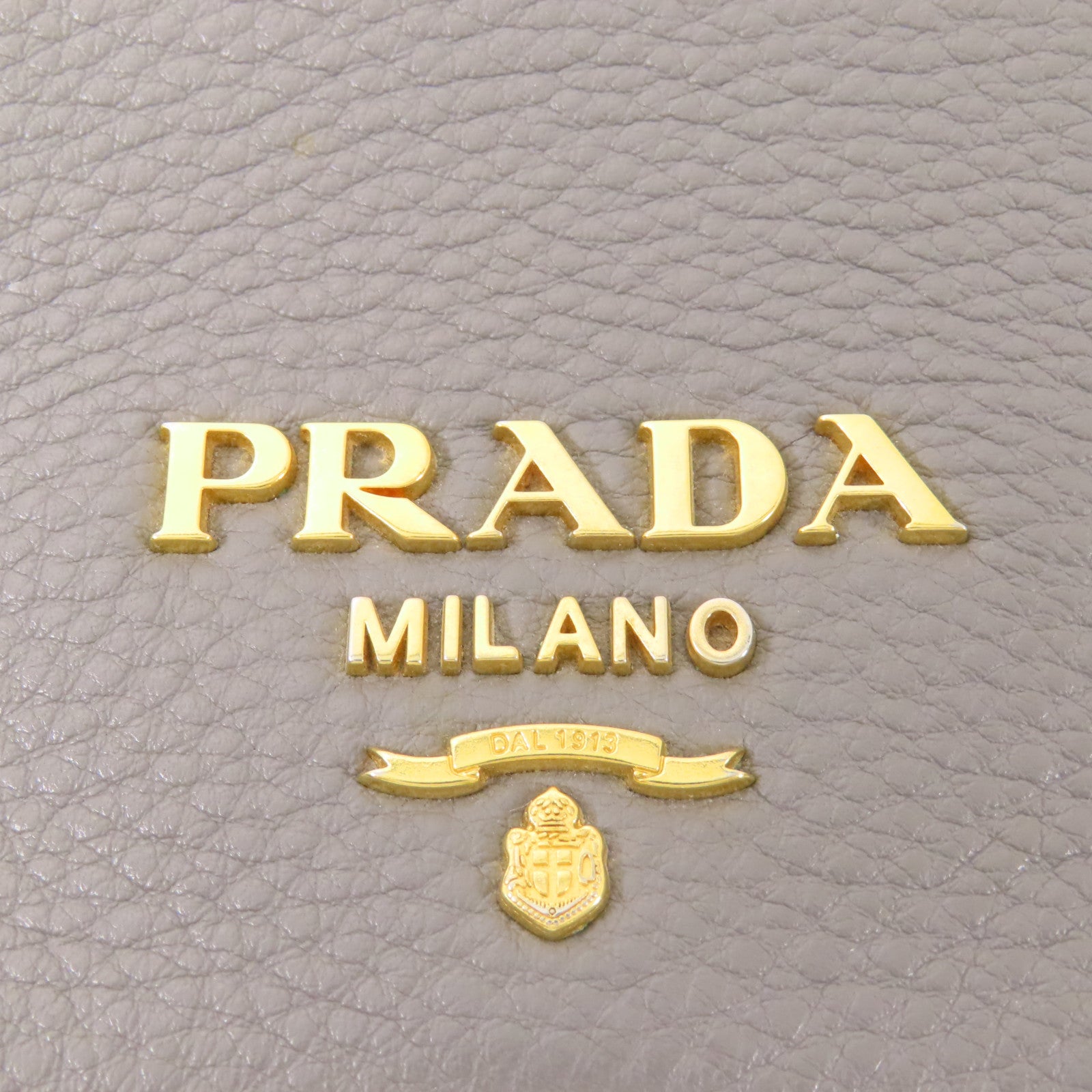 PRADA 牛皮皮革Shoulder Bag金扣肩背袋