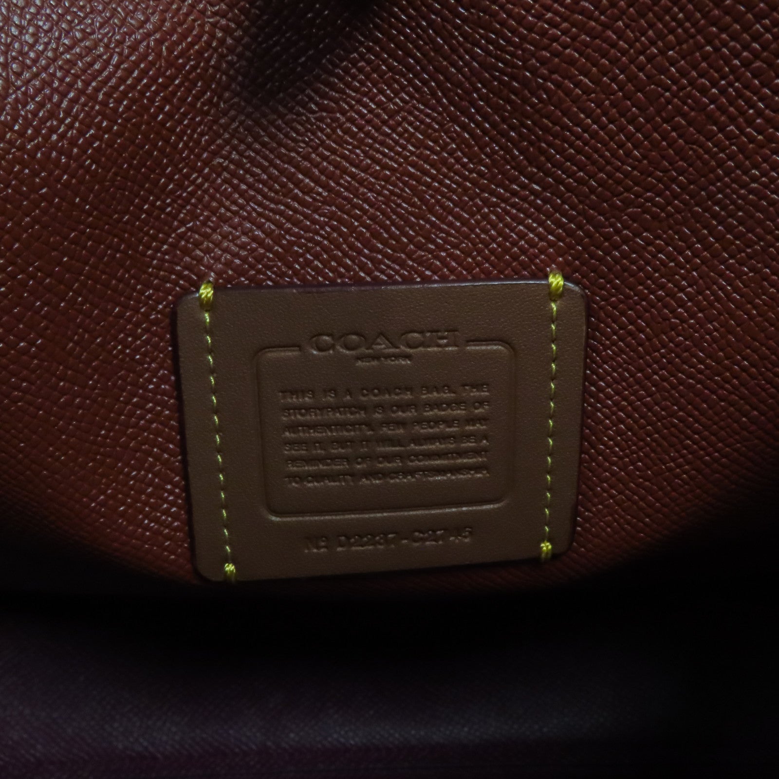 COACH 塗層帆布Shoulder Bag金扣手挽肩背兩用袋啡色