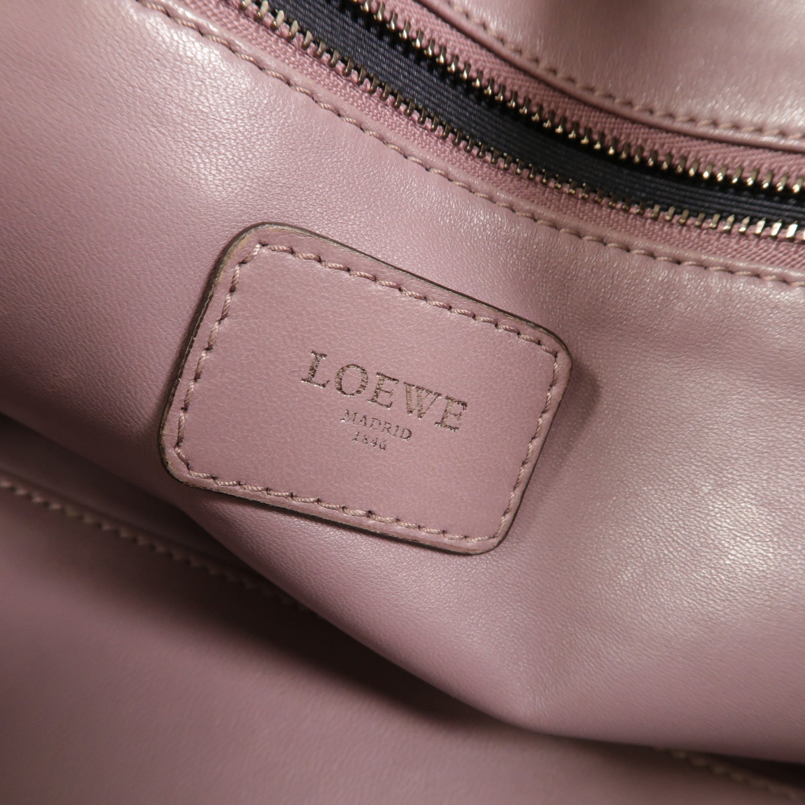 LOEWE 山羊皮皮革Amazona 28手挽袋