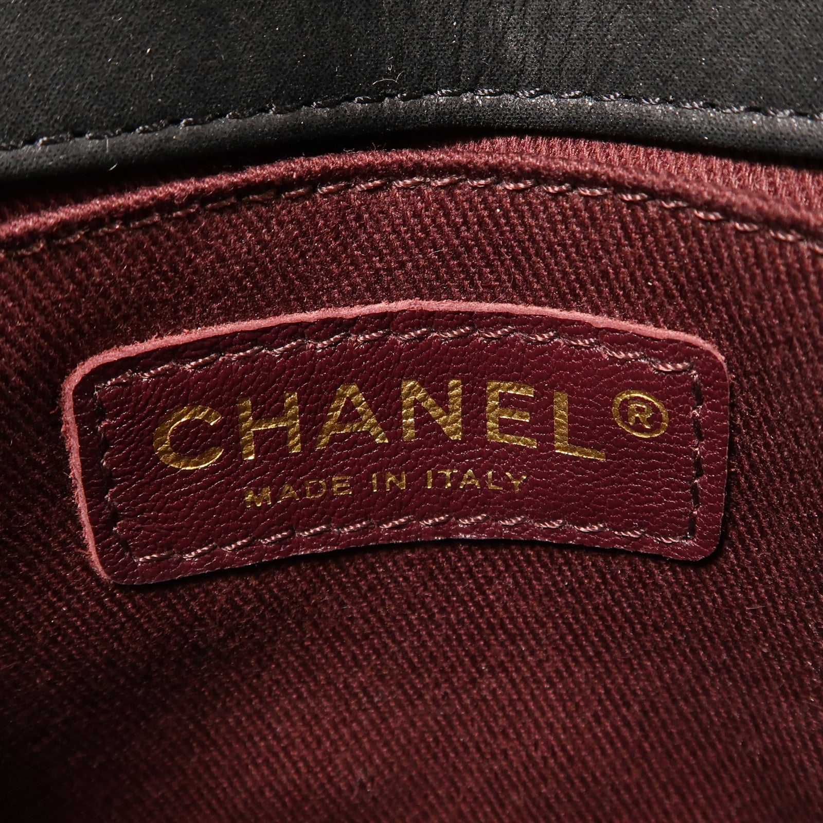 CHANEL 牛皮皮革Chain Shoulder金扣鏈帶肩背袋