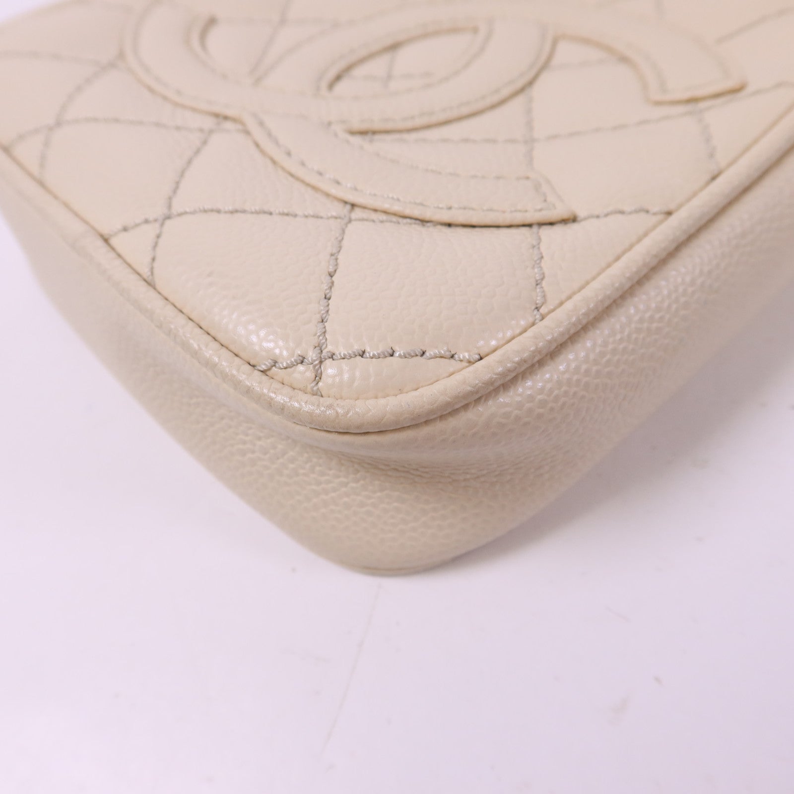 CHANEL 牛皮皮革Shoulder Bag銀扣肩背袋