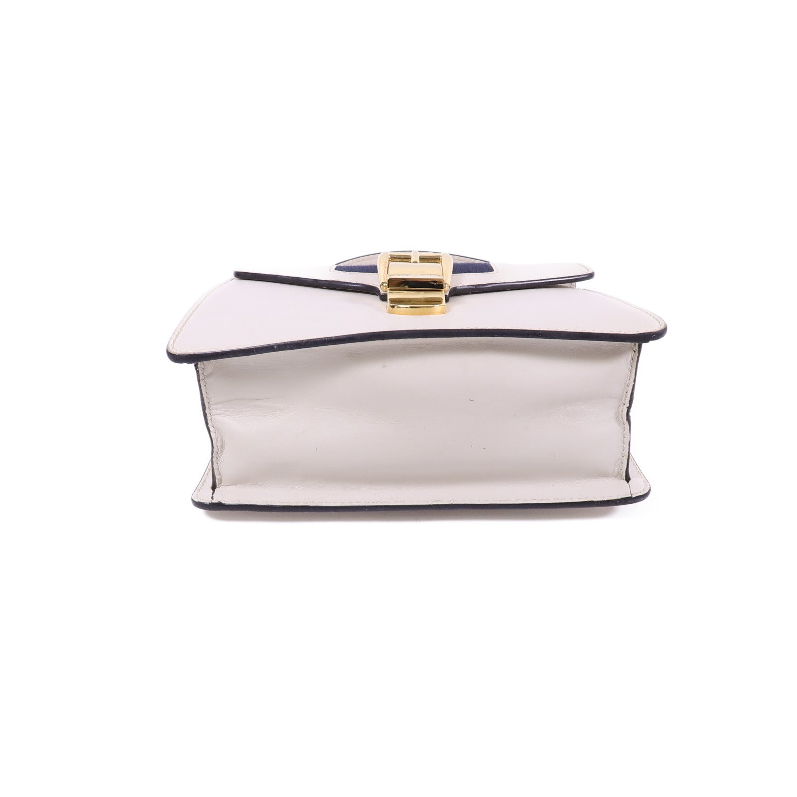 GUCCI 皮革Sylvie Chain Shoulder Bag金扣肩背袋