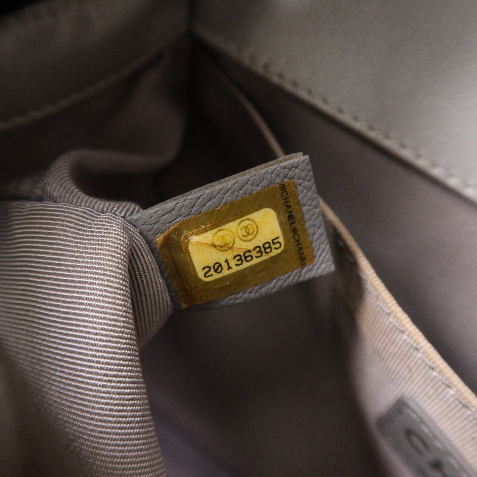 CHANEL 牛皮皮革Boy 25銀扣鏈帶肩背袋