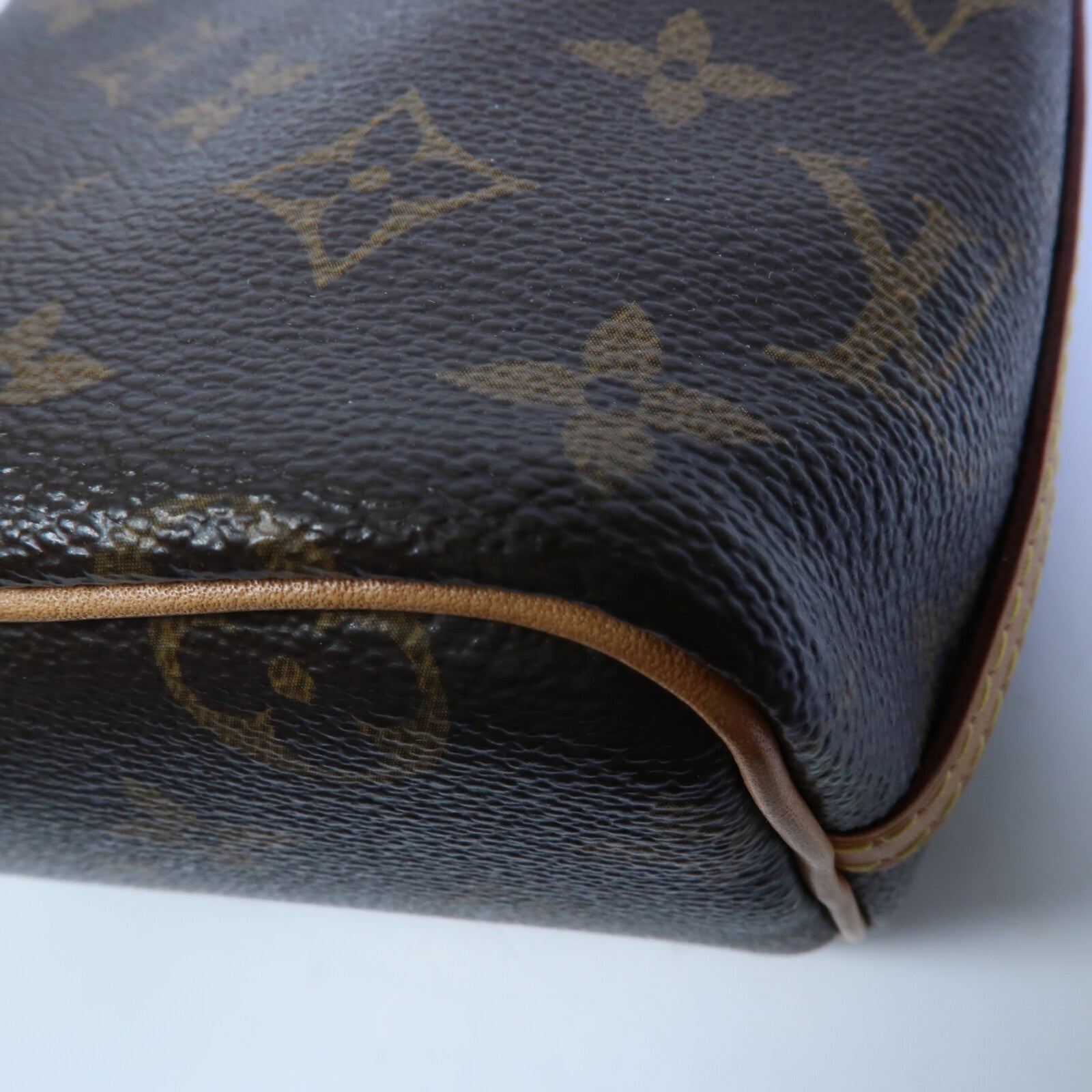 LOUIS VUITTON Monogram Nano Noe肩背袋