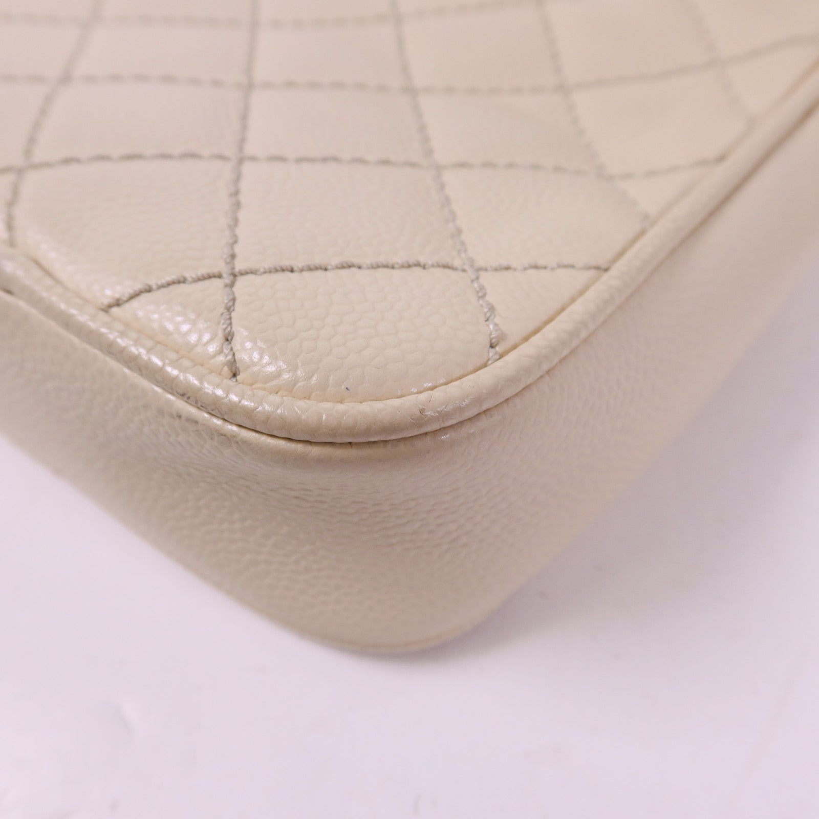 CHANEL 牛皮皮革Shoulder Bag銀扣肩背袋