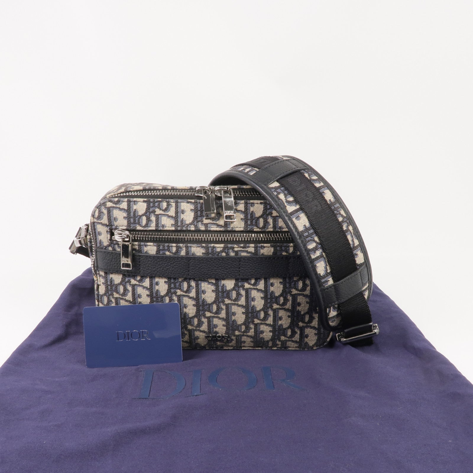 Dior 帆布Safari Messenger Bag銀扣肩背袋