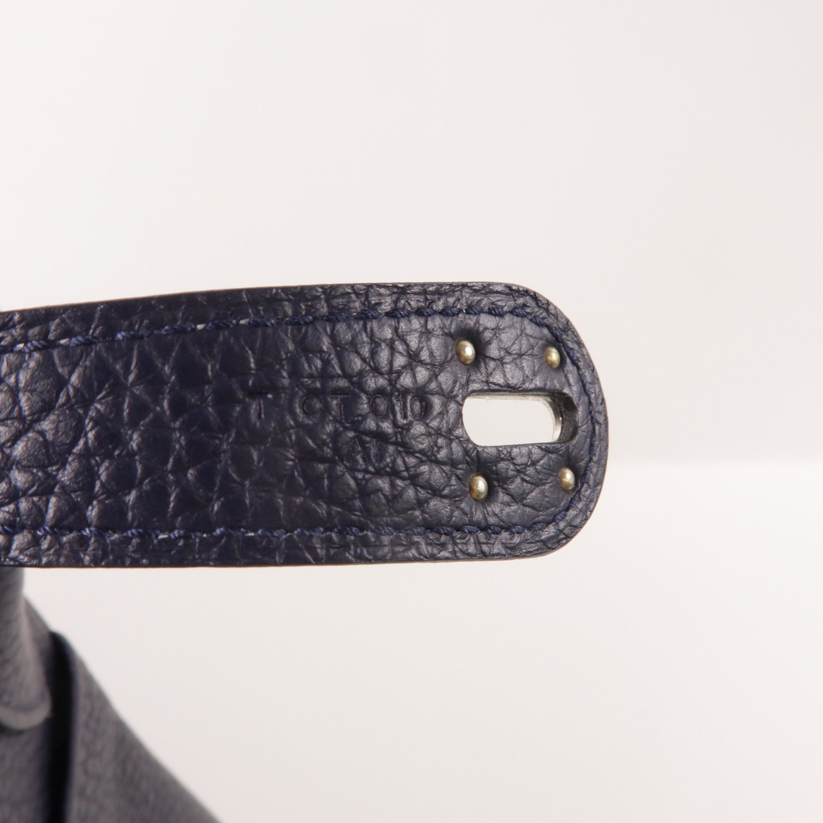 HERMES Clemence皮革銀扣Lindy 30肩背袋Bleu Nuit