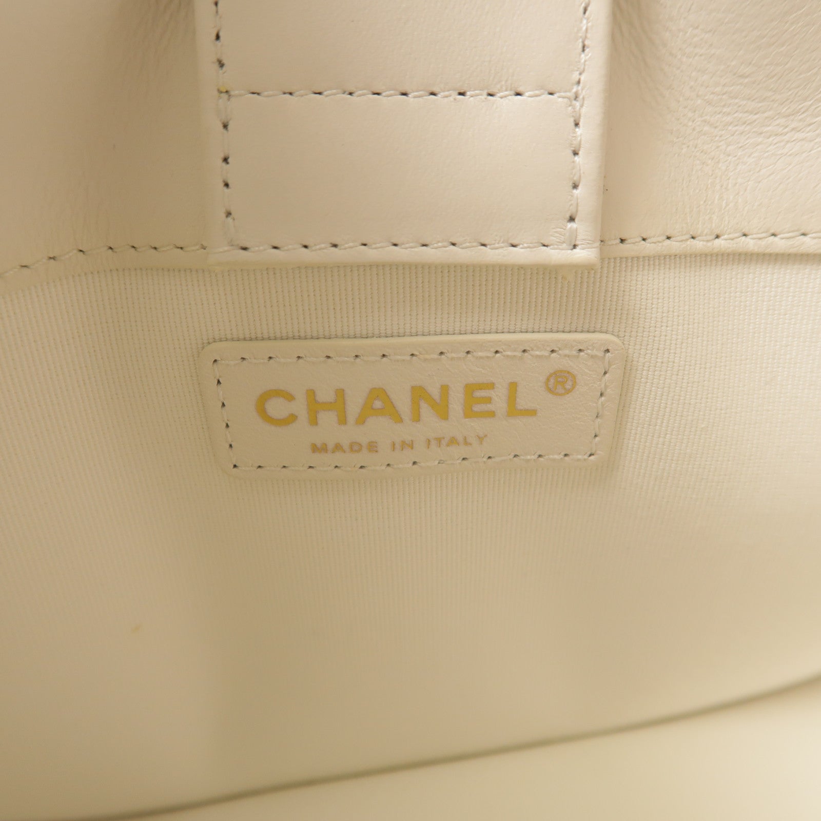 CHANEL 牛皮皮革Hobo Bag金扣鏈帶手挽肩背兩用袋
