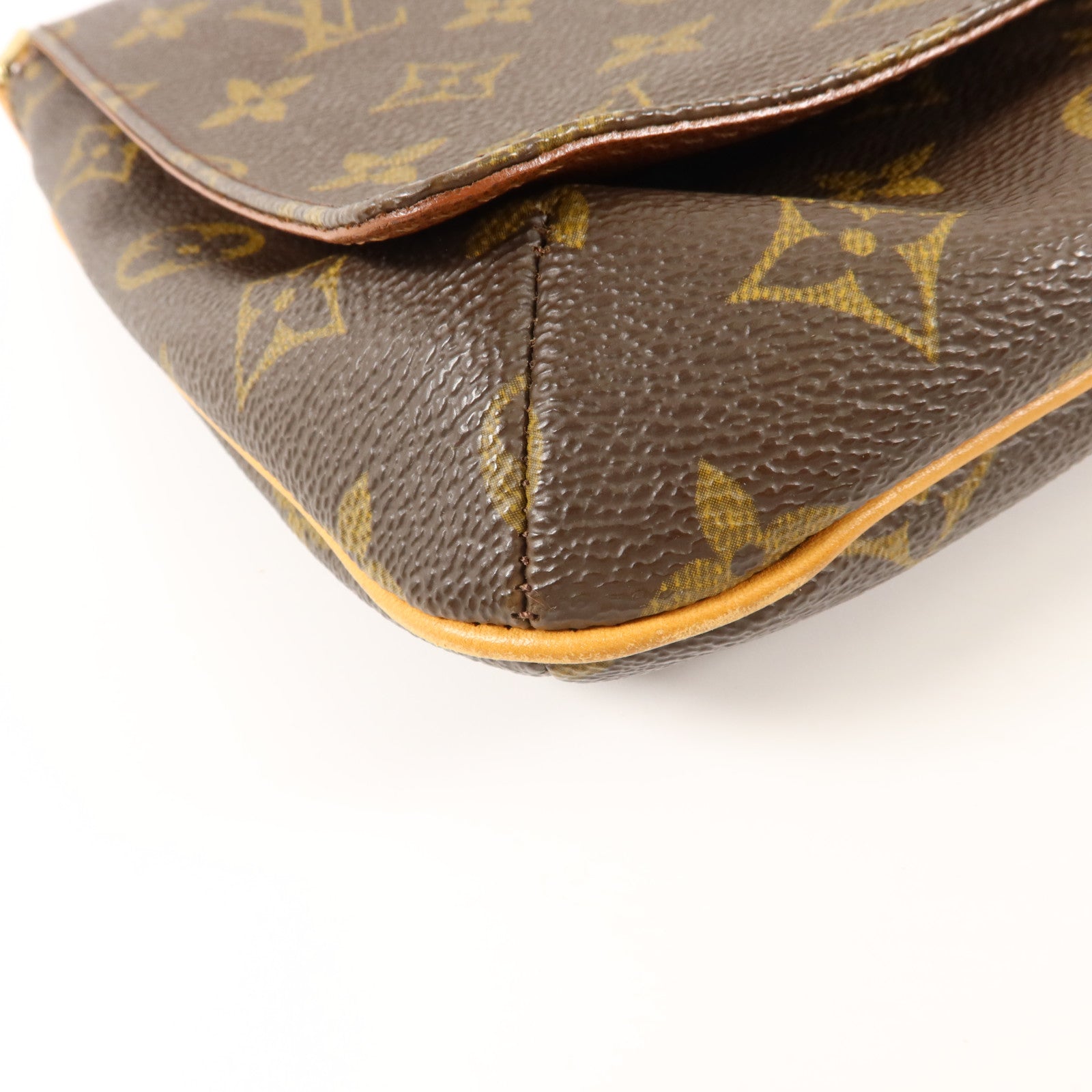 LOUIS VUITTON Monogram Musette Tango Short金扣肩背袋