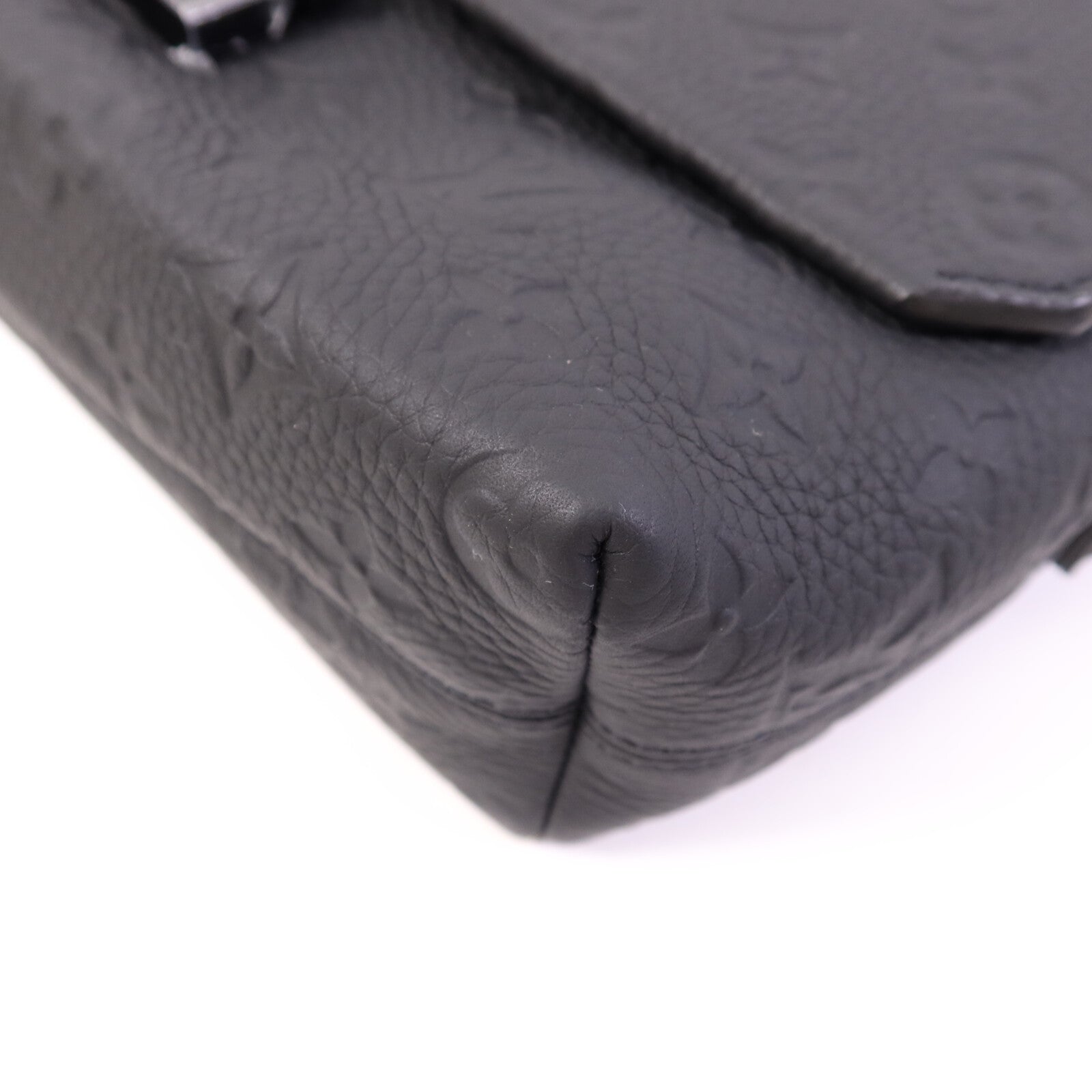 LOUIS VUITTON Taurillon Monogram S-Cape Messenger肩背袋