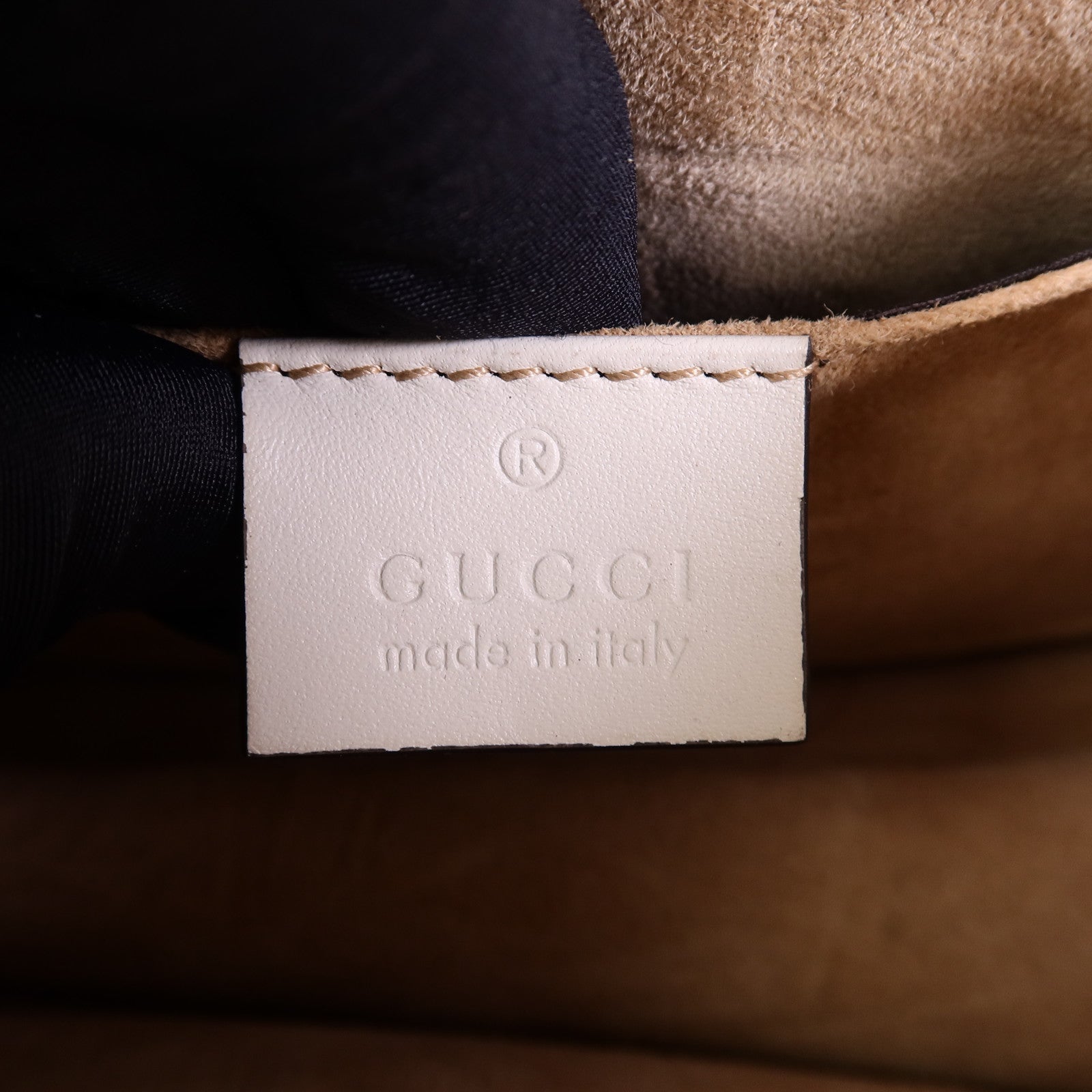 GUCCI 皮革Sylvie Chain Shoulder Bag金扣肩背袋