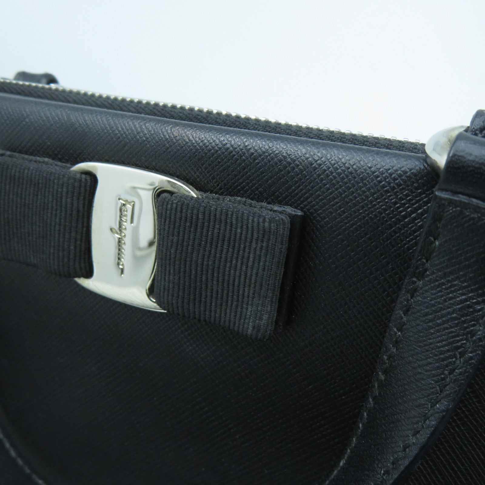 Salvatore Ferragamo 牛皮皮革2 Way Shoulder Bag銀扣手挽肩背兩用袋黑色