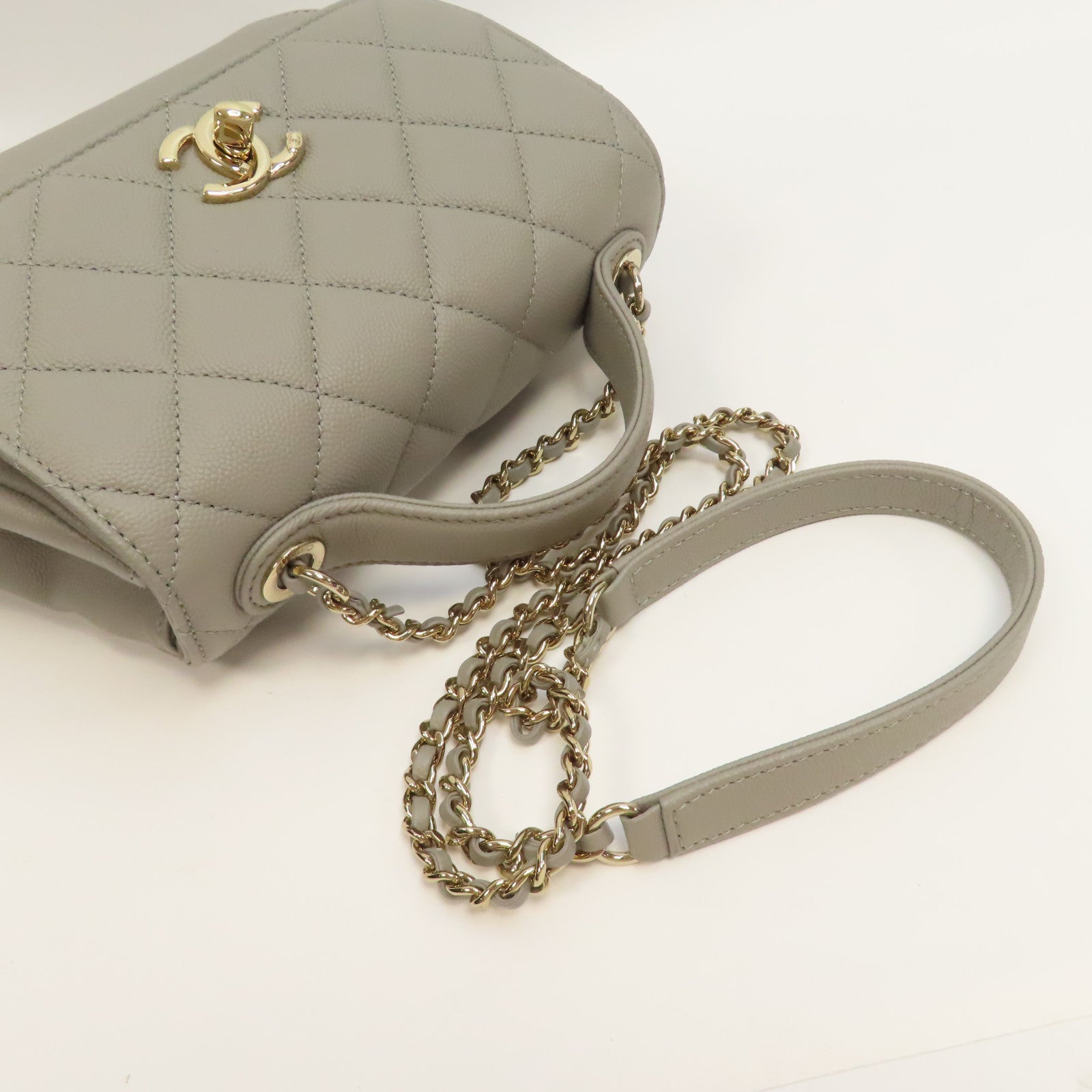 CHANEL 菱格Caviar皮革Chain Shoulder金扣鏈帶手挽肩背兩用袋灰色