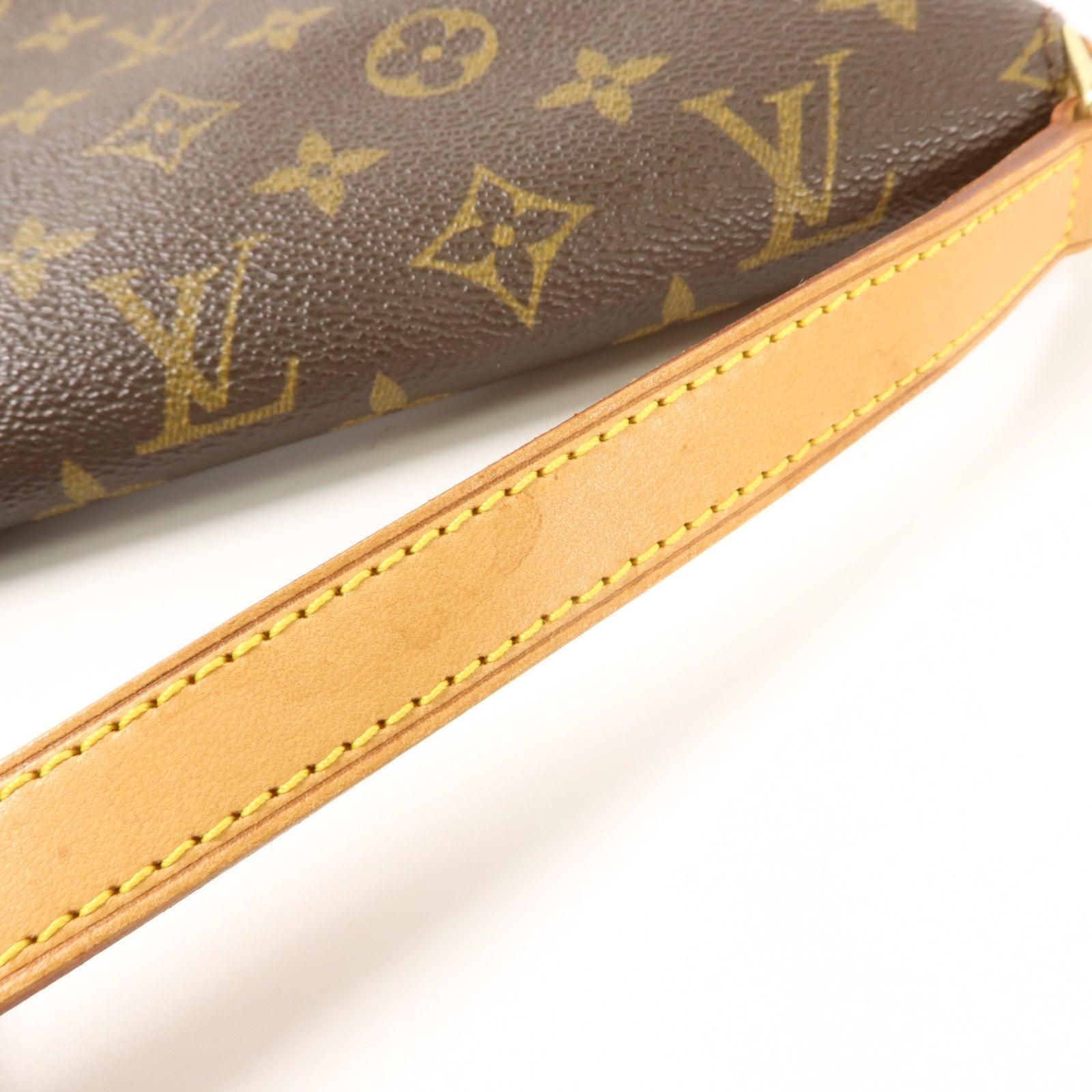 LOUIS VUITTON Monogram Musette Tango Short金扣肩背袋
