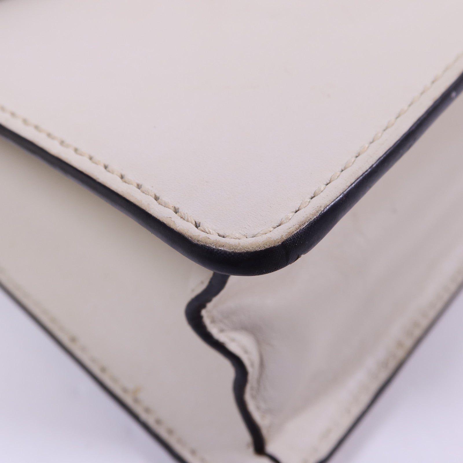 GUCCI 皮革Sylvie Chain Shoulder Bag金扣肩背袋