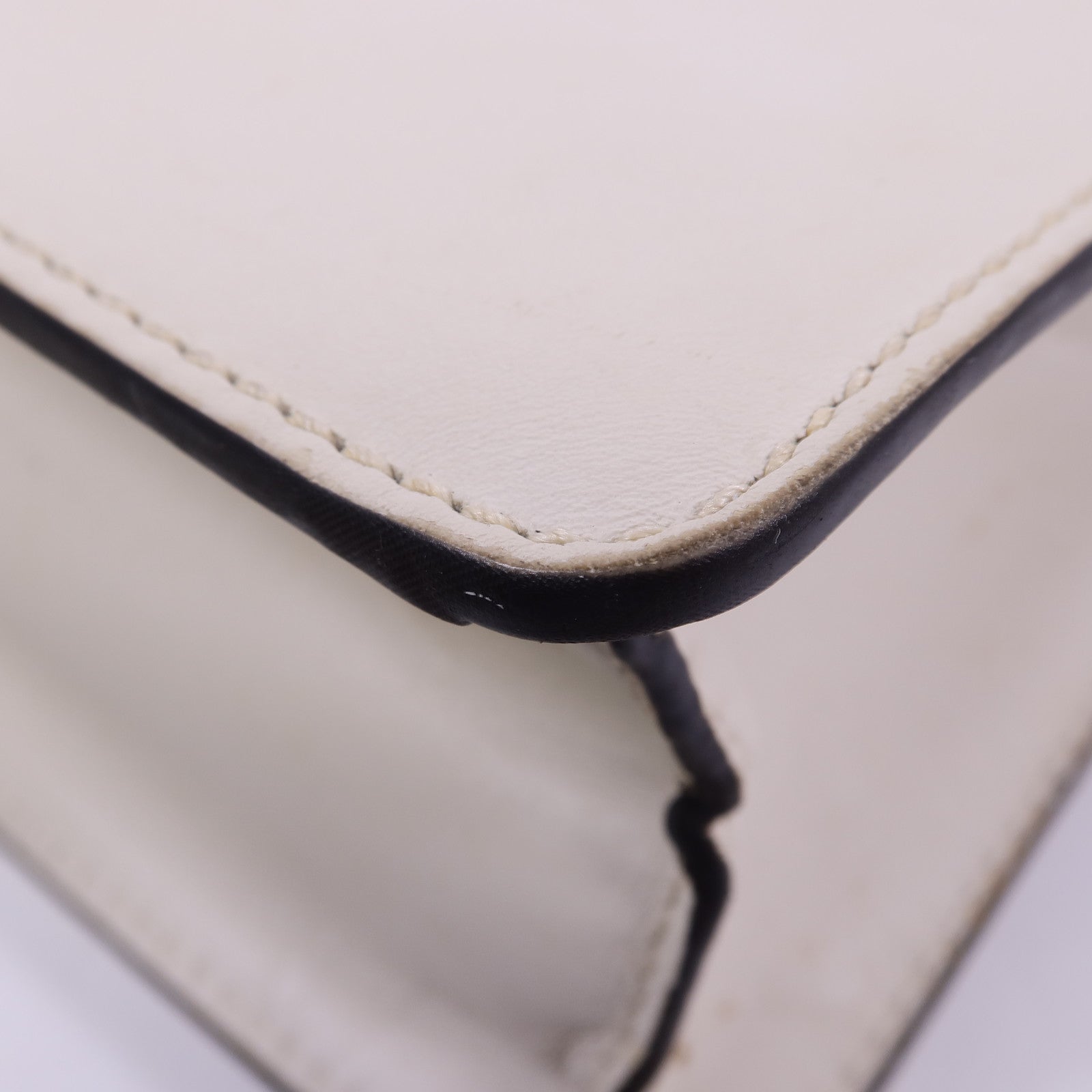 GUCCI 皮革Sylvie Chain Shoulder Bag金扣肩背袋