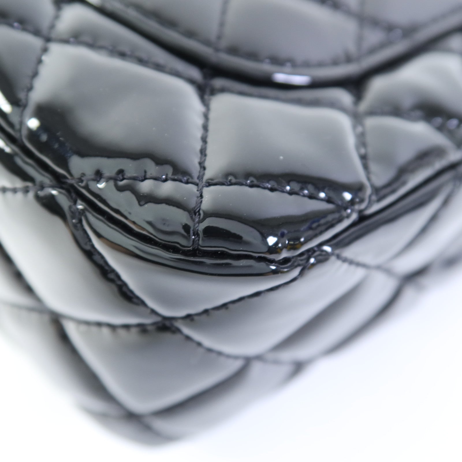 CHANEL 漆皮皮革Mini Classic 20金扣鏈帶肩背袋