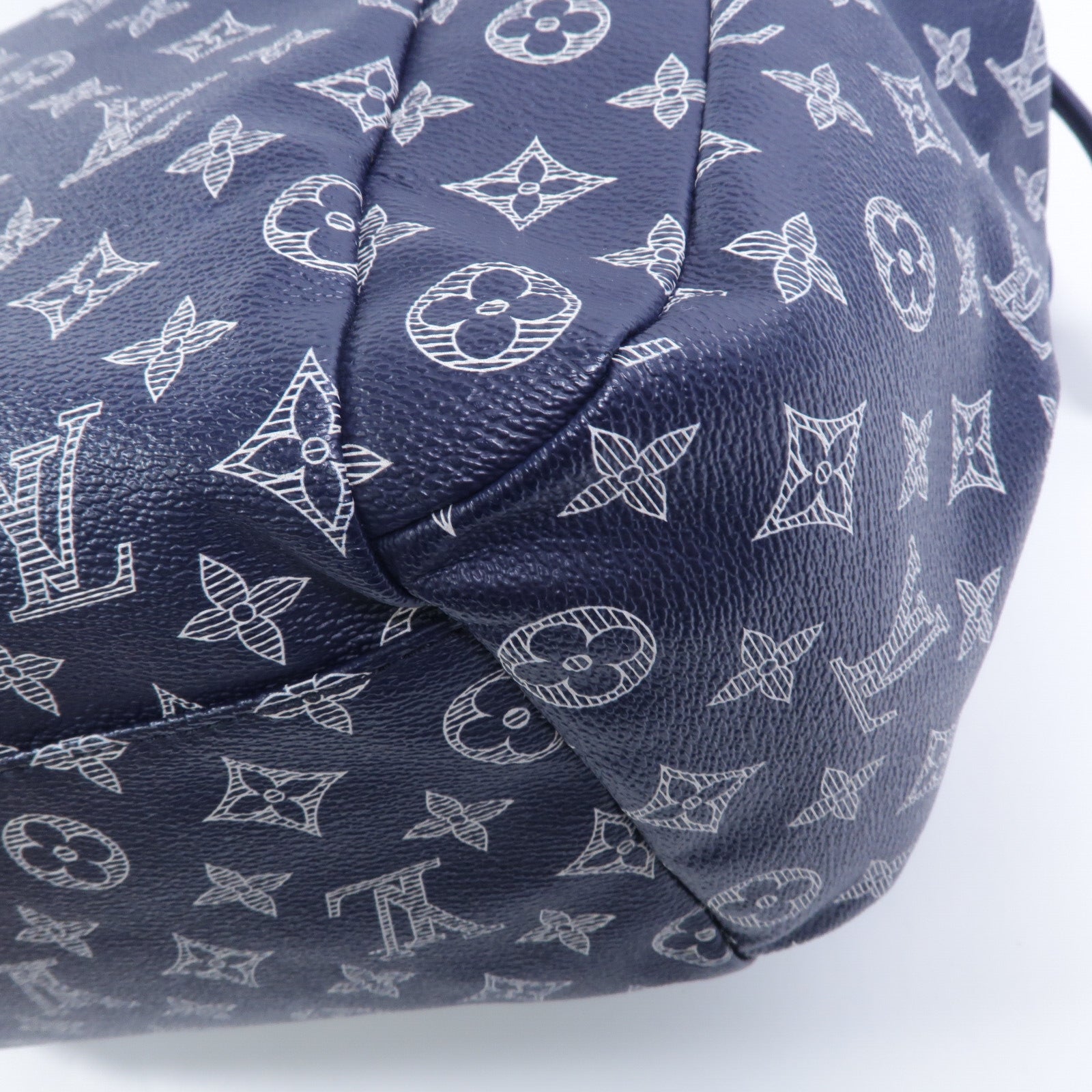 LOUIS VUITTON Monogram Ink Discovery Backpack背包