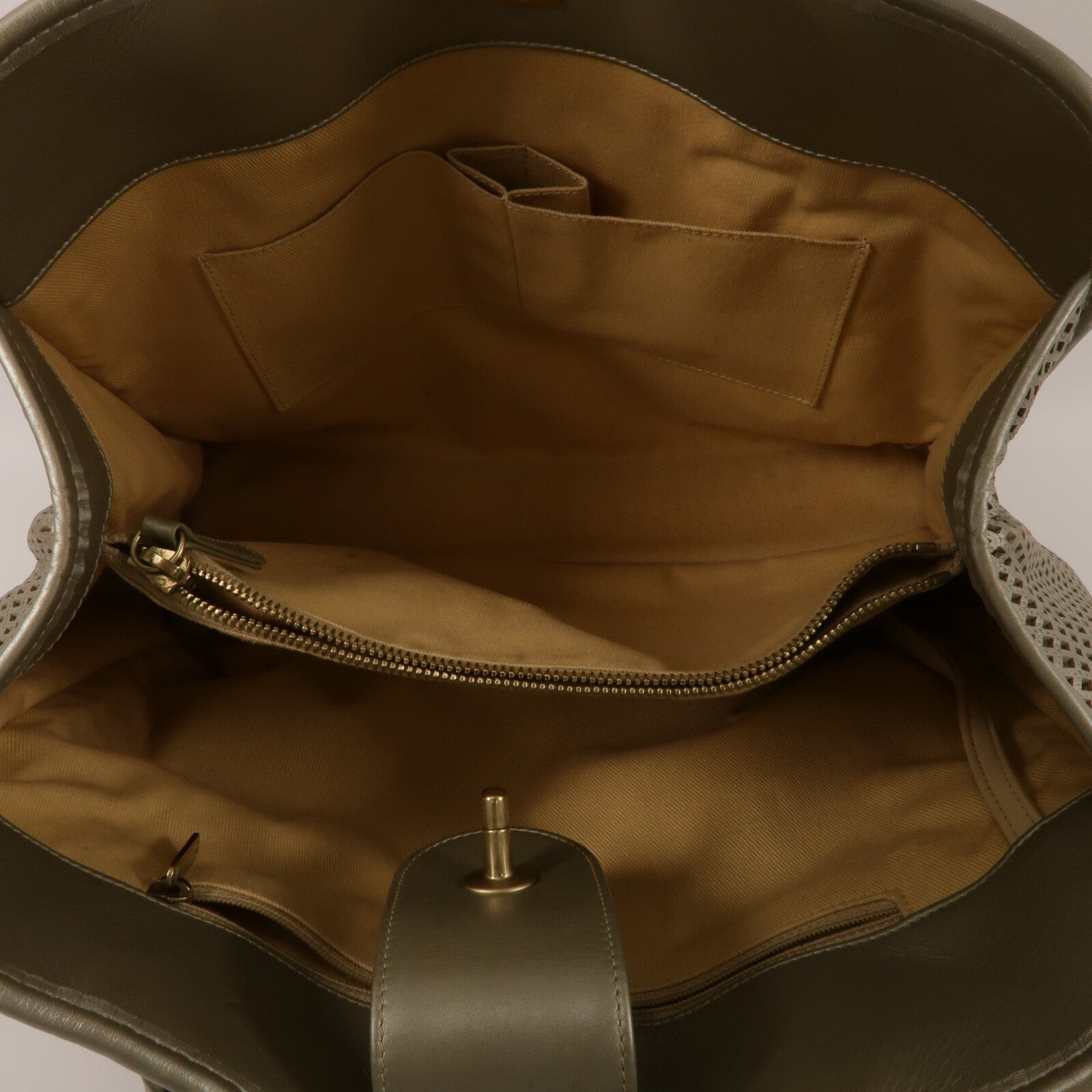 CHANEL 牛皮皮革Up In The Air Tote鏈帶手挽肩背兩用袋