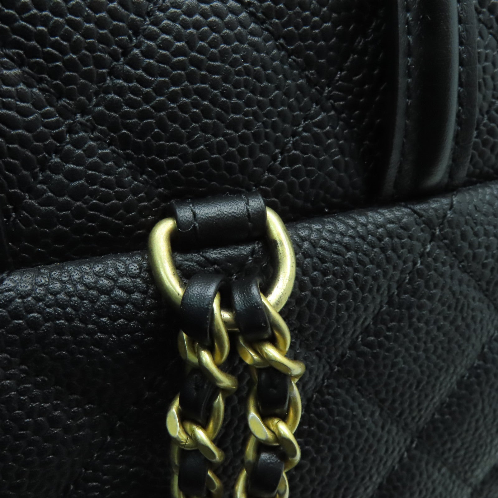 CHANEL 菱格Caviar皮革Backpack金扣背包黑色