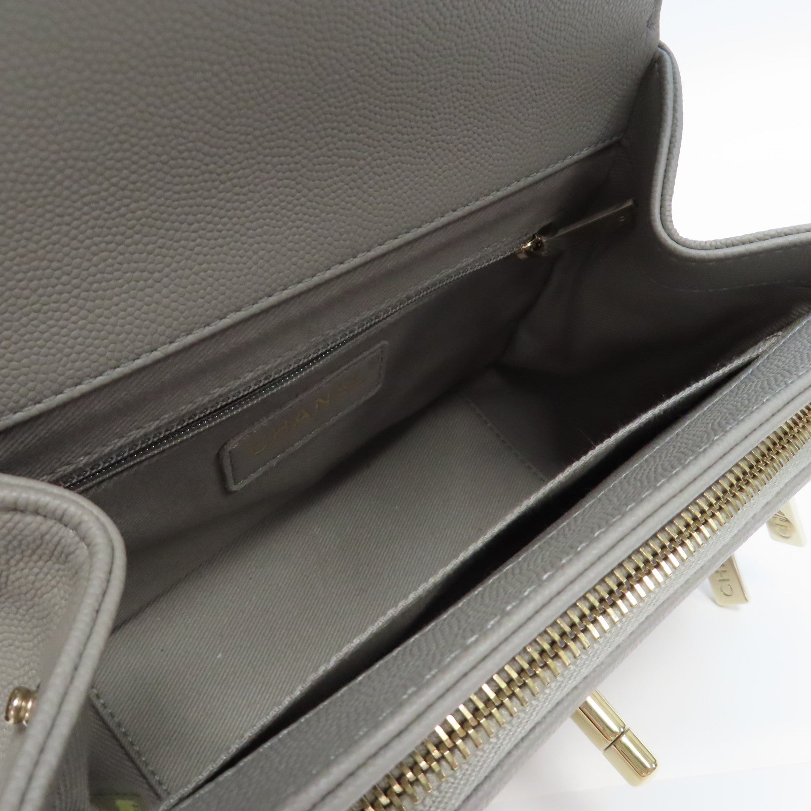 CHANEL 菱格Caviar皮革Chain Shoulder金扣鏈帶手挽肩背兩用袋灰色