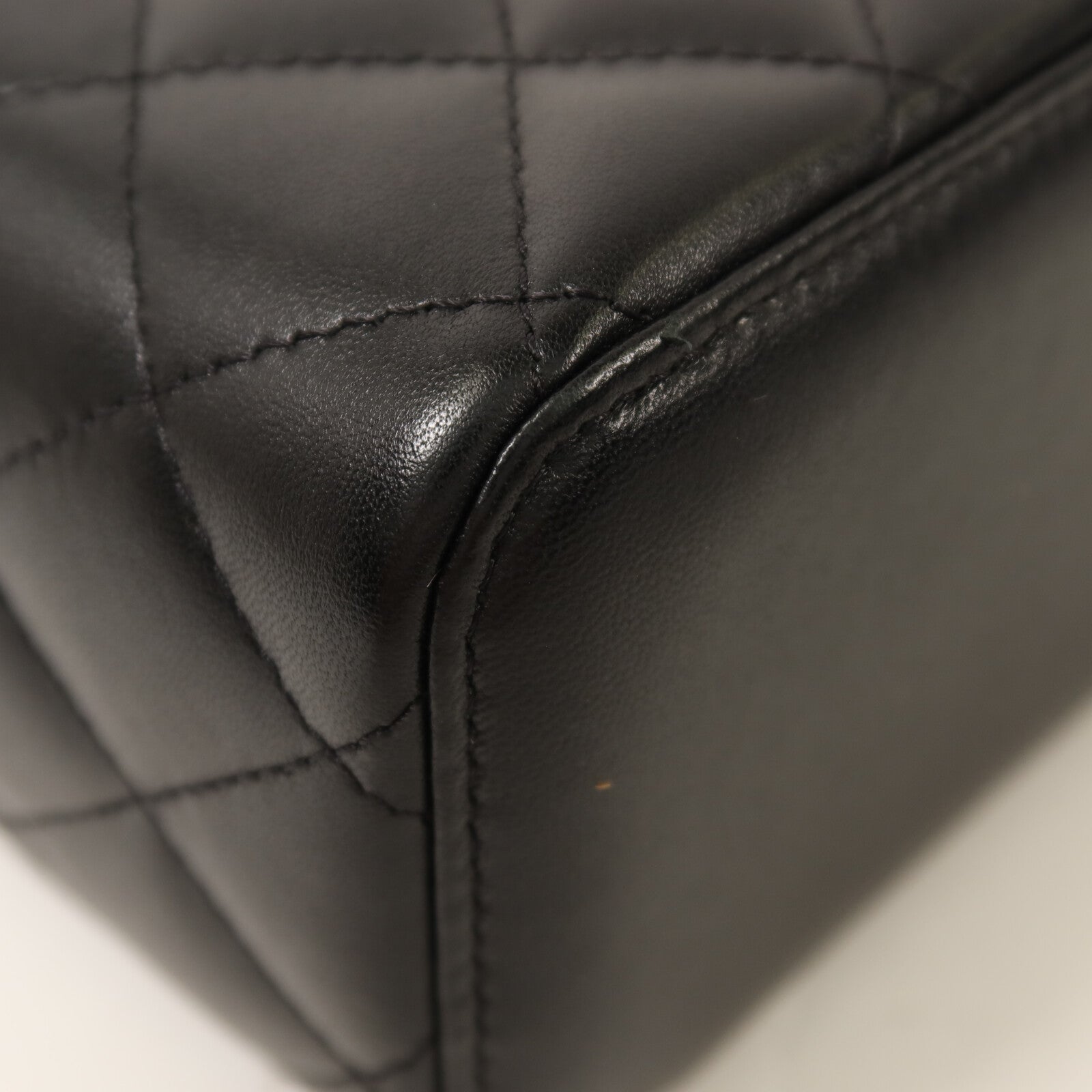 CHANEL 羊皮皮革Vanity Case金扣鏈帶手挽肩背兩用袋